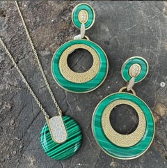 Orecchino in 18kt, diamanti e malachite