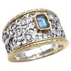 Anello 18KT Florentine con incisione .64 CT Alessandrite e diamanti