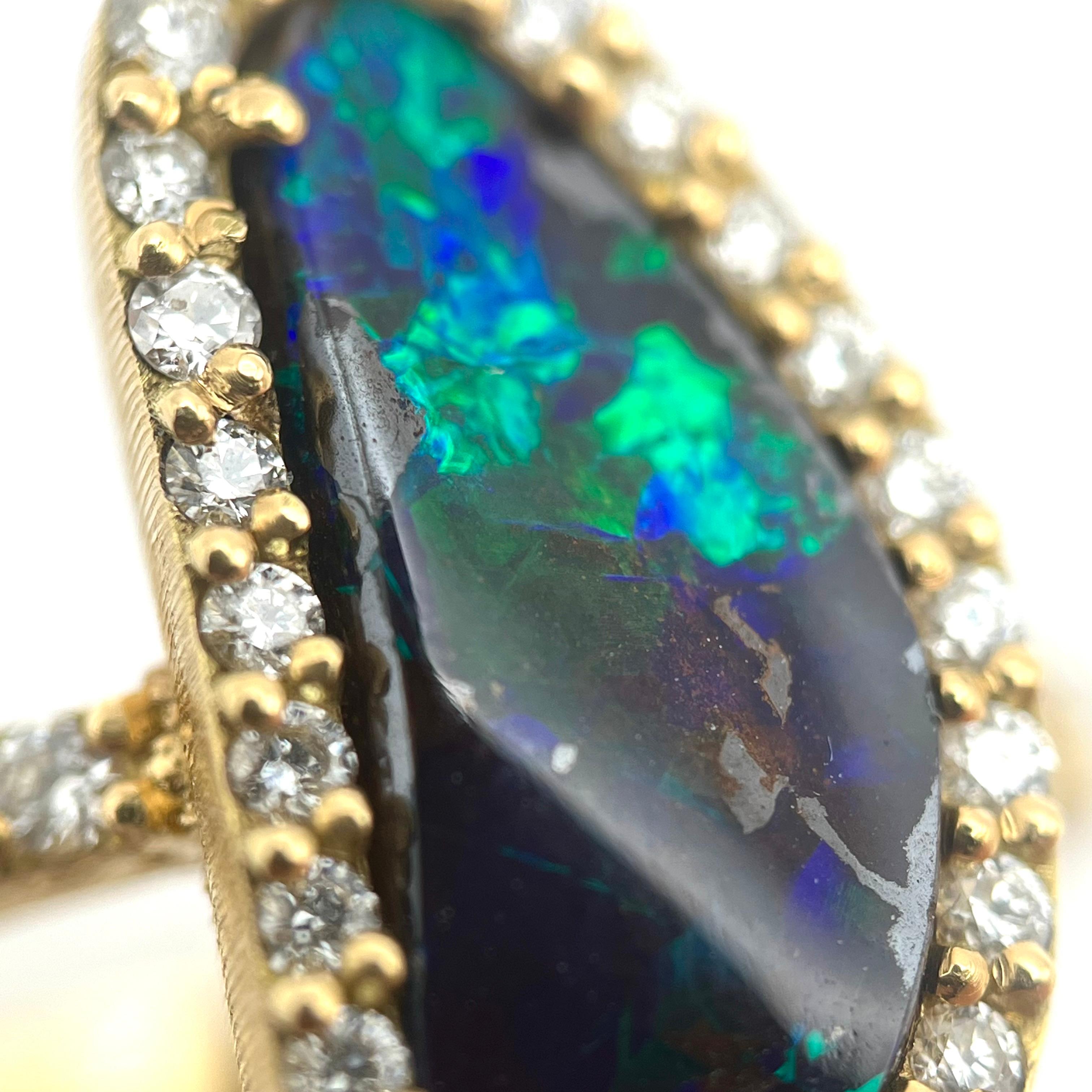 18KT Florentine Gravierter Australischer Opal & Diamant Ring im Angebot 3
