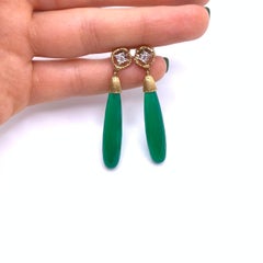Boucles d'oreilles 18KT Florentine gravées en Briolette Onyx vert & Diamant