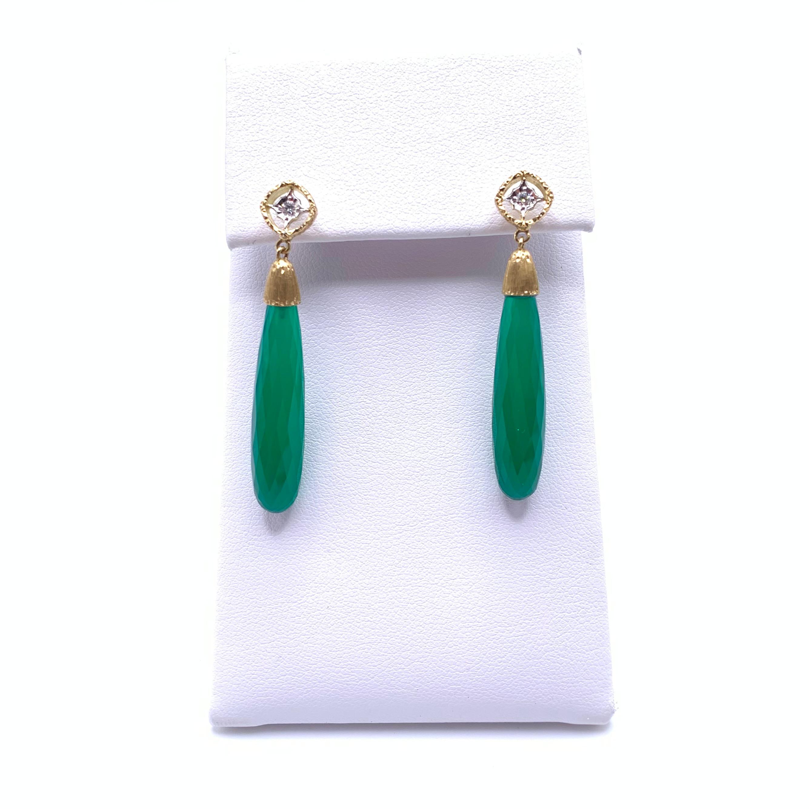 Donna Orecchini Florentine 18KT con incisione a briolette, onice verde e diamanti in vendita