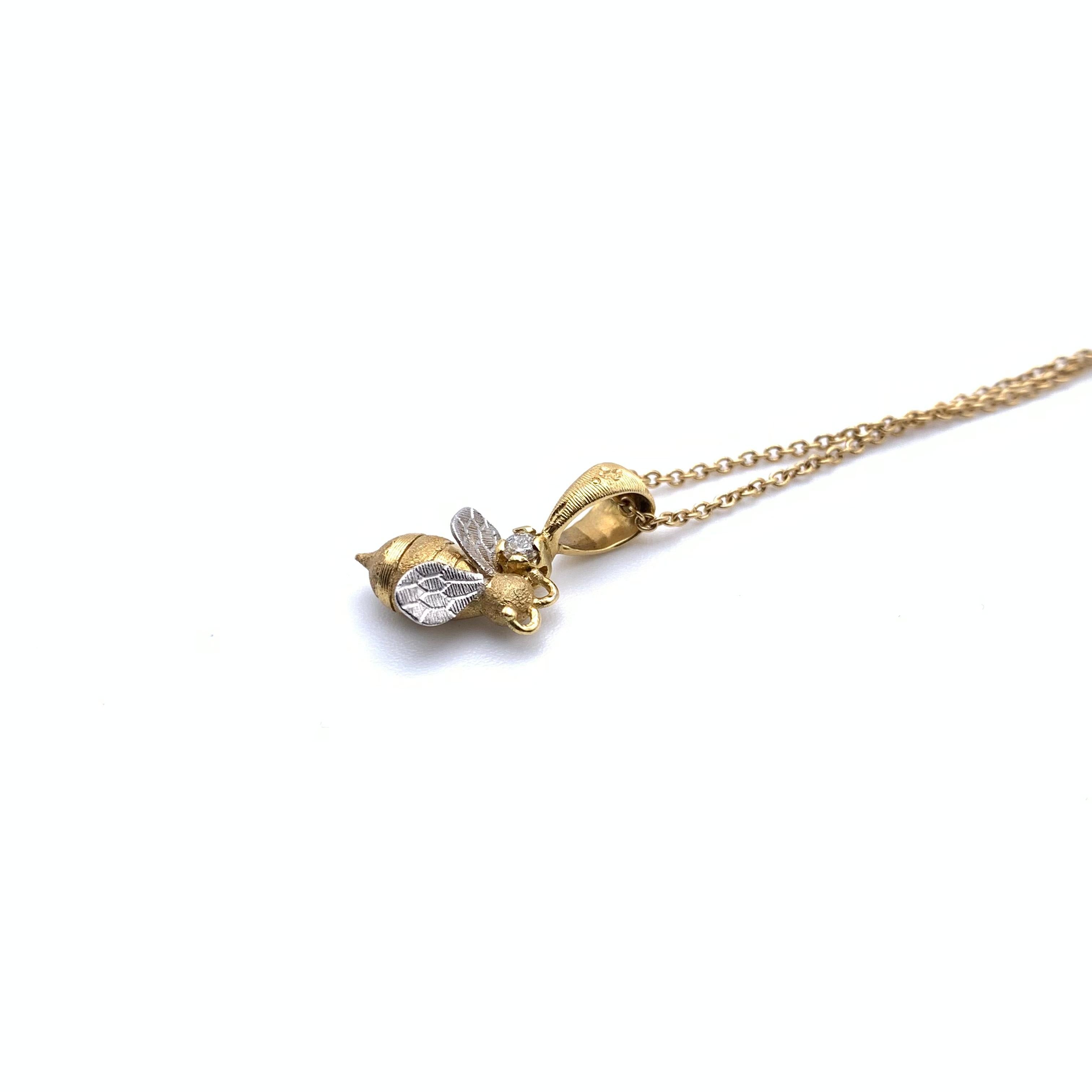 Collana Bumble Bee incisa a Florentine 18KT In condizioni ottime in vendita a Lynchburg, VA