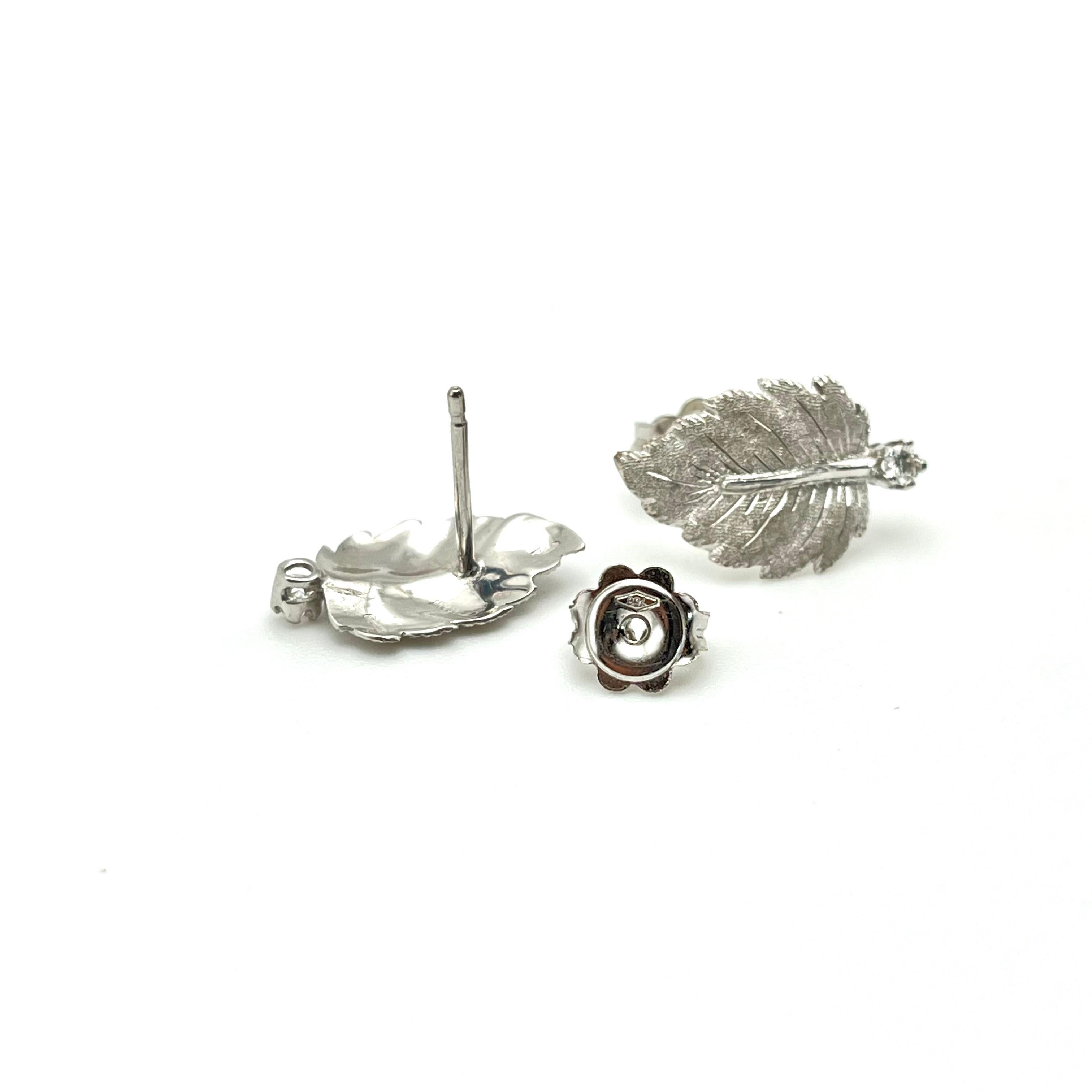 Revival Borchie a foglia con diamante inciso Florentine 18 carati in vendita