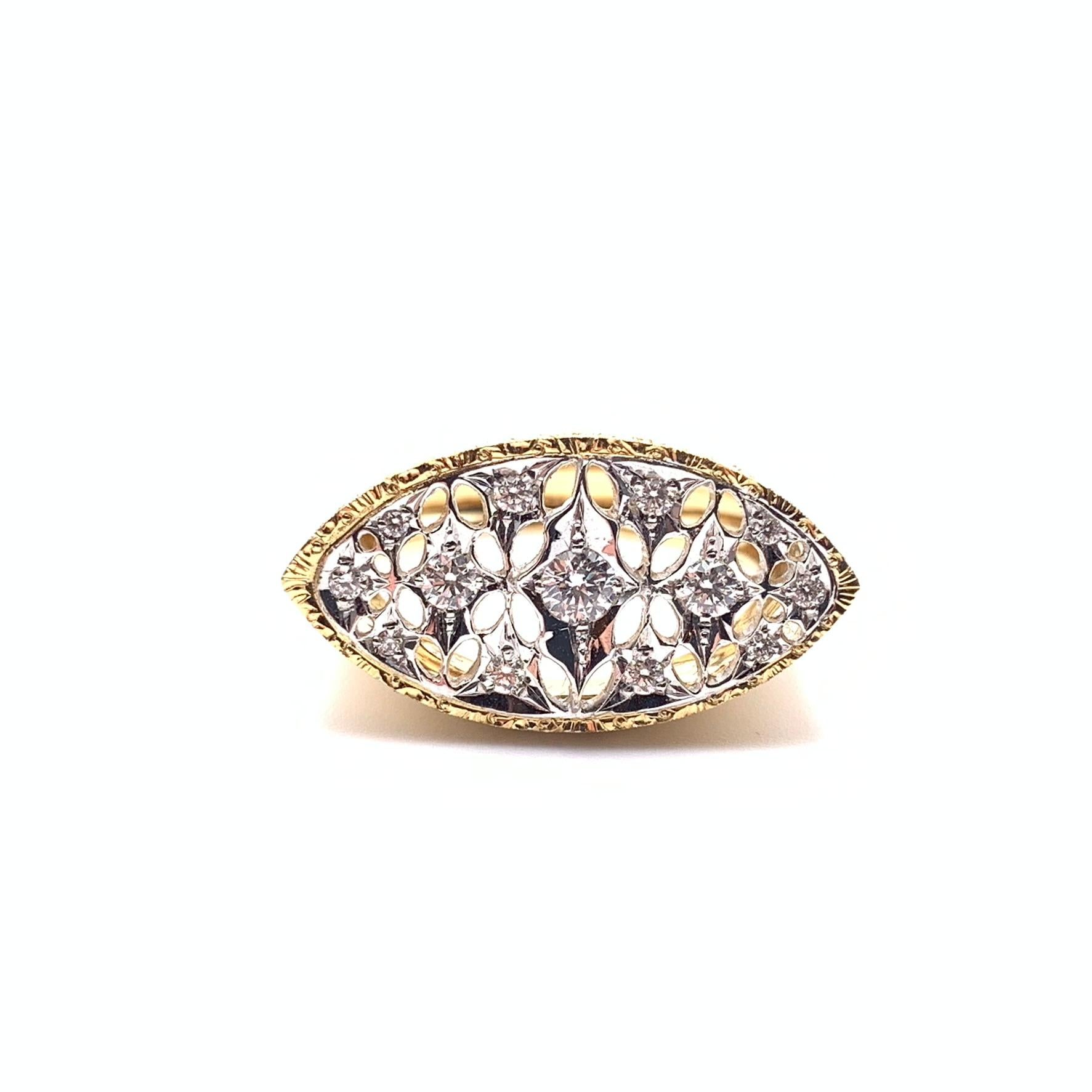 Anello Florentine 18KT con incisione da est a ovest e reticolo di diamanti in vendita 1