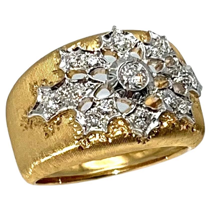 Anillo de Diamantes de Medio Quilate Grabado Florentino 18KT