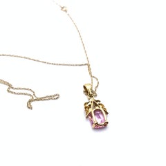 18KT Florentine Halskette mit graviertem rosa Spinell und Diamanten