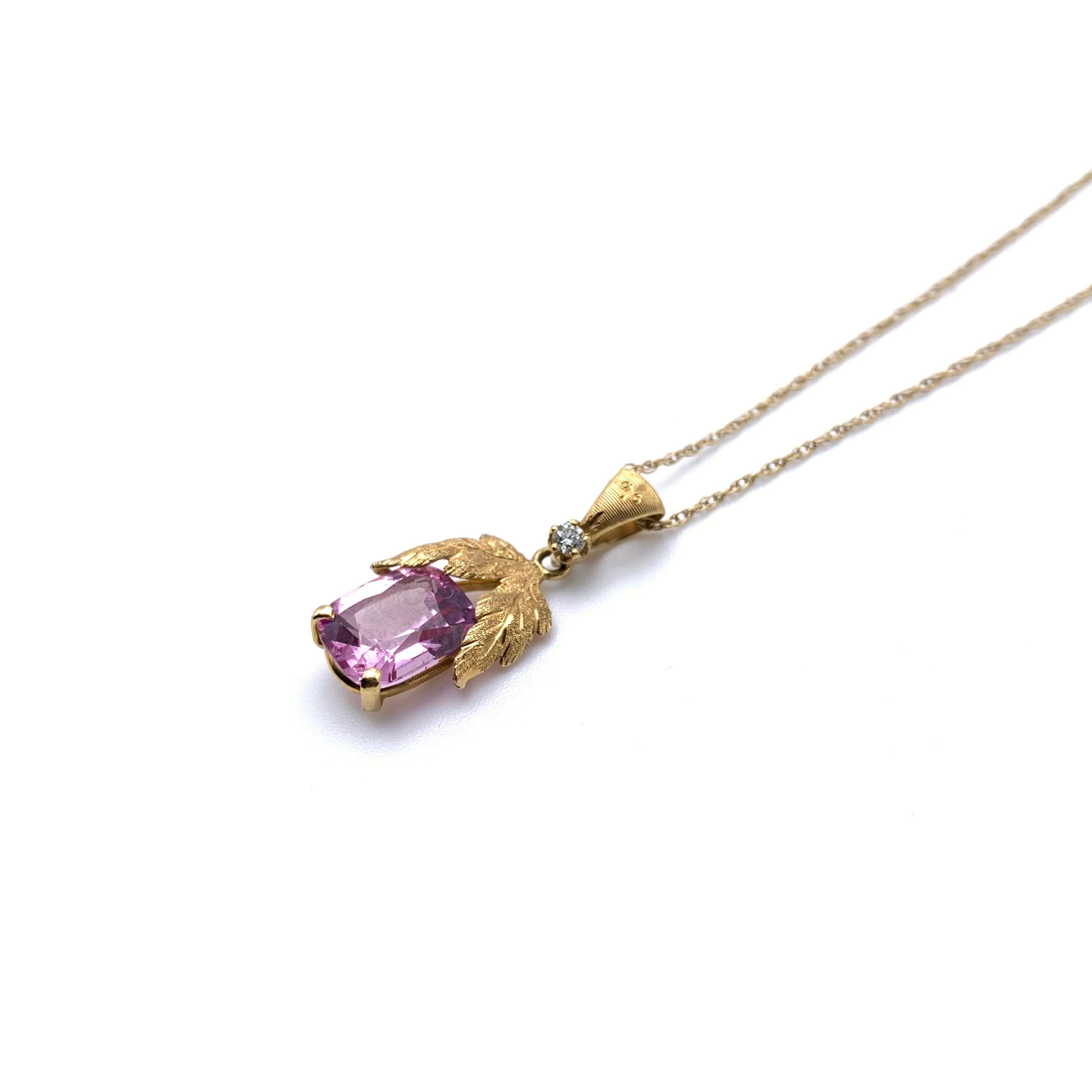 Donna Collana con Spinello Rosa e Diamante incisa in 18KT Florentine in vendita
