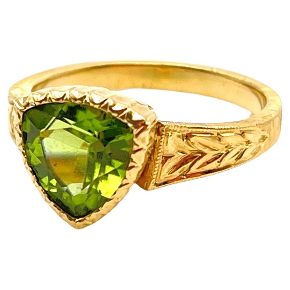 18KT Florentine Engraved Trillion Peridot Ring