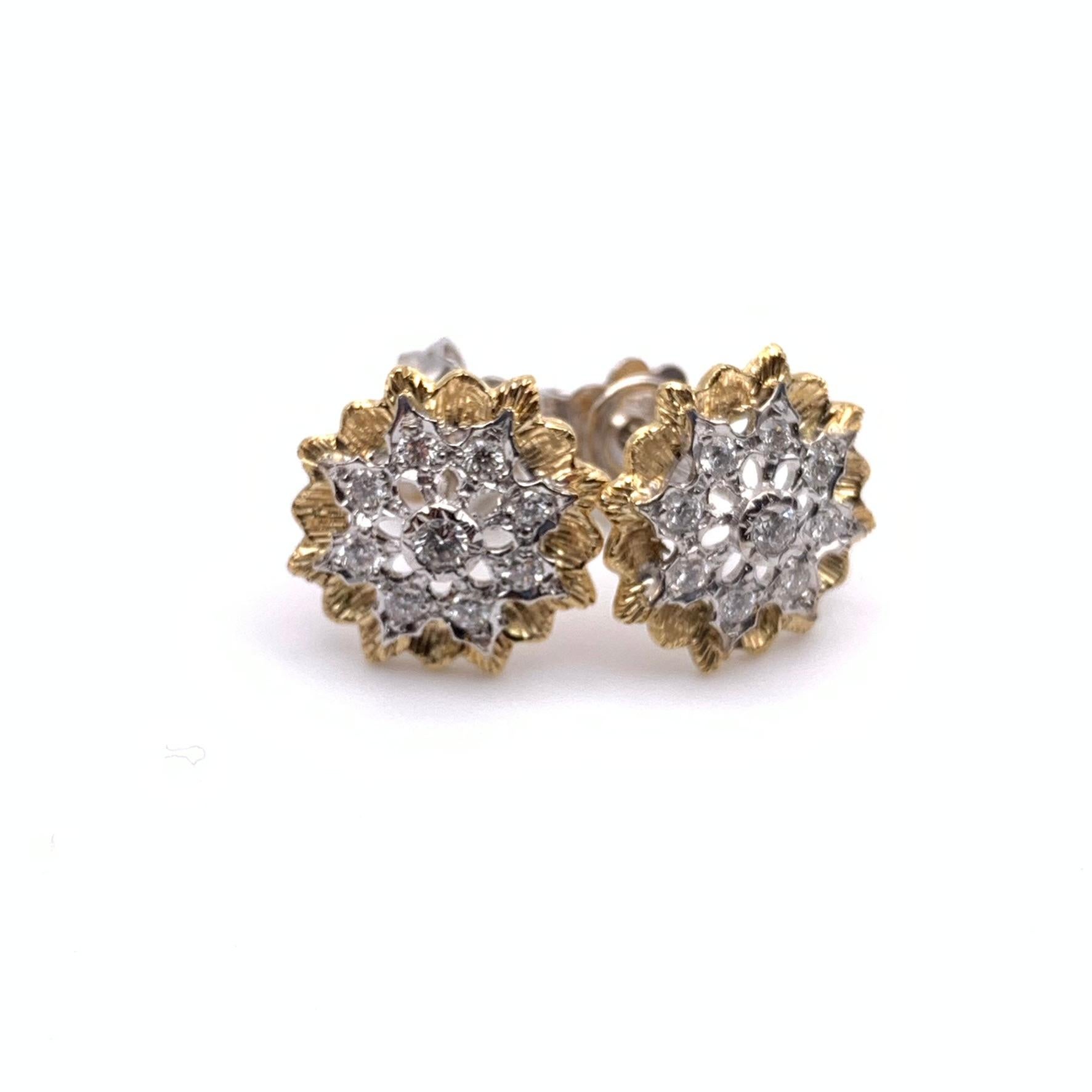 Taglio rotondo Borchie con diamanti a due tonalità incise a Florentine 18KT in vendita
