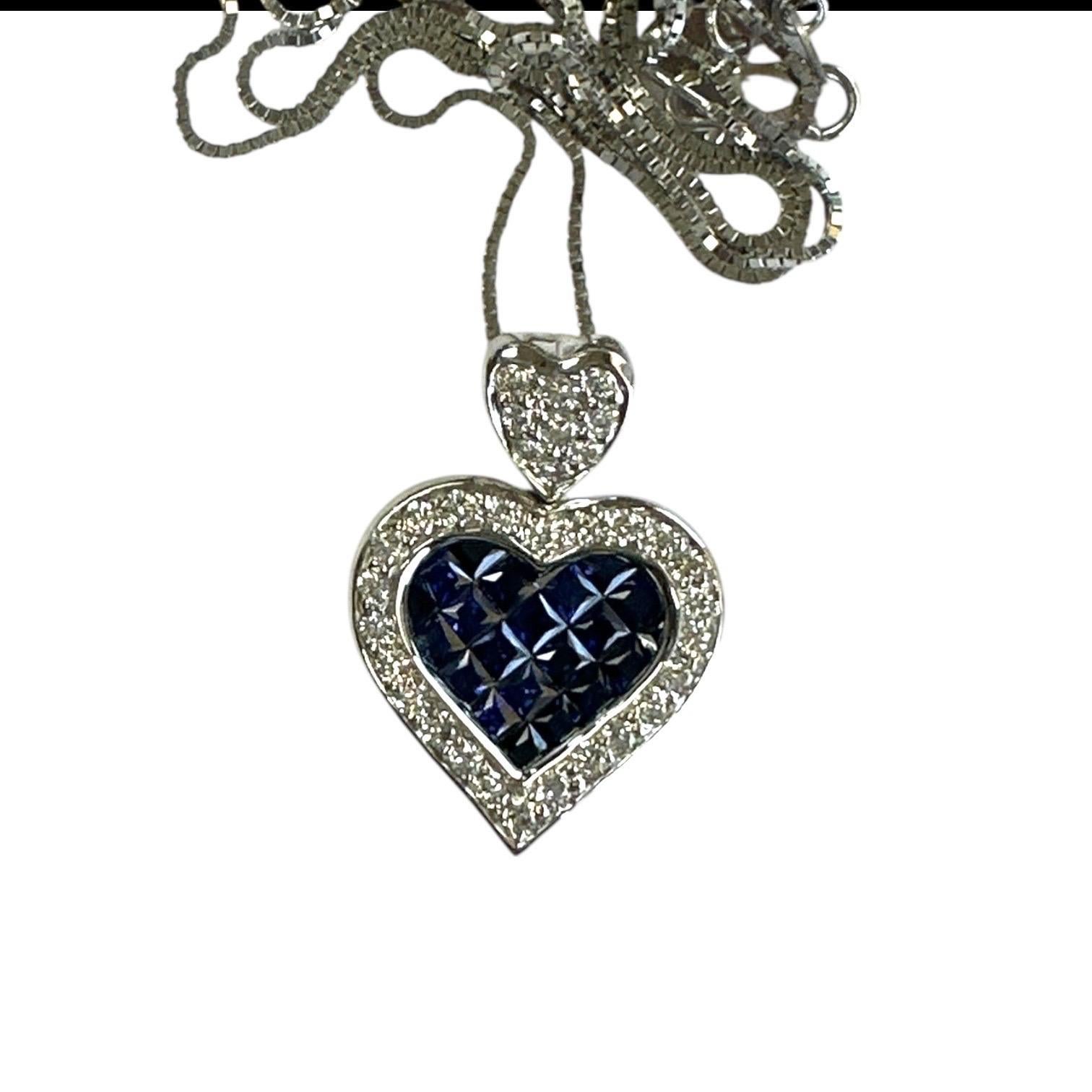 Contemporain Or 18kt 2.50Ct Princess Blue Sapphire Diamond Pedant and Adjustable Chain en vente