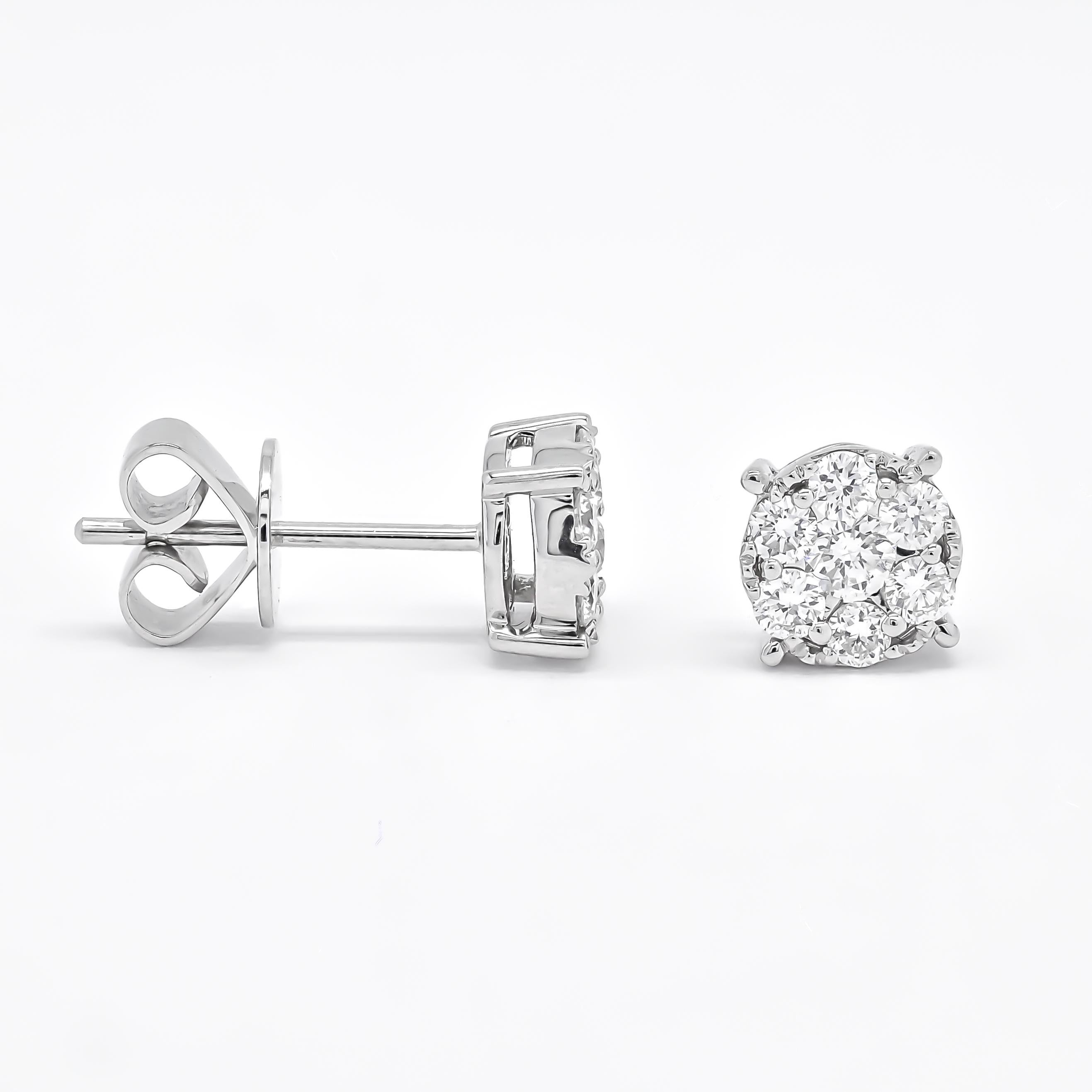 Taille brillant Clous d'oreilles à 4 griffes en or jaune 18 carats avec diamants naturels de 0,60 carat en vente