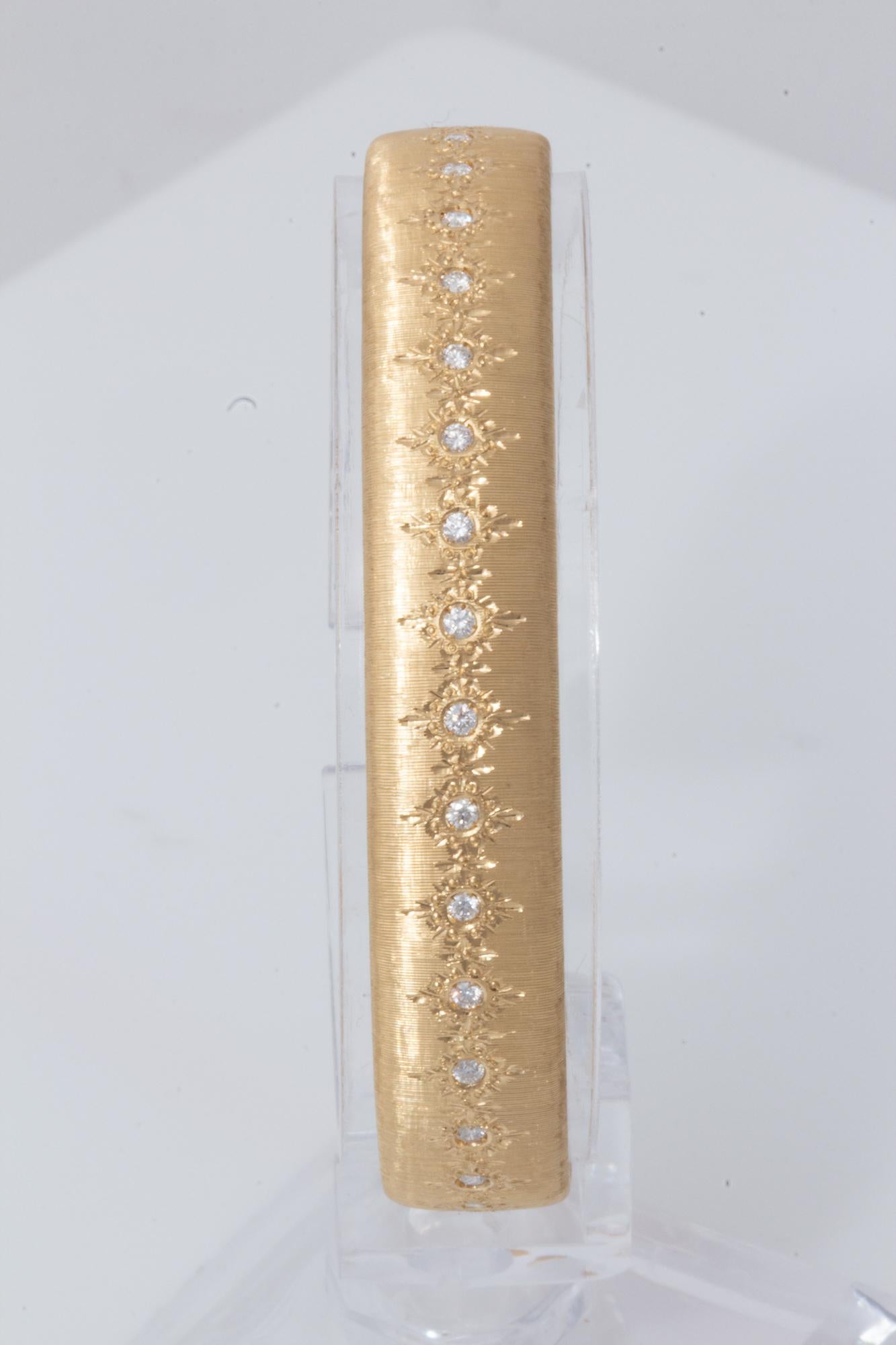 18 Karat Gold and Diamond Florentine Engraved Bracelet, Crafted in Italy In New Condition For Sale In Houston, TX