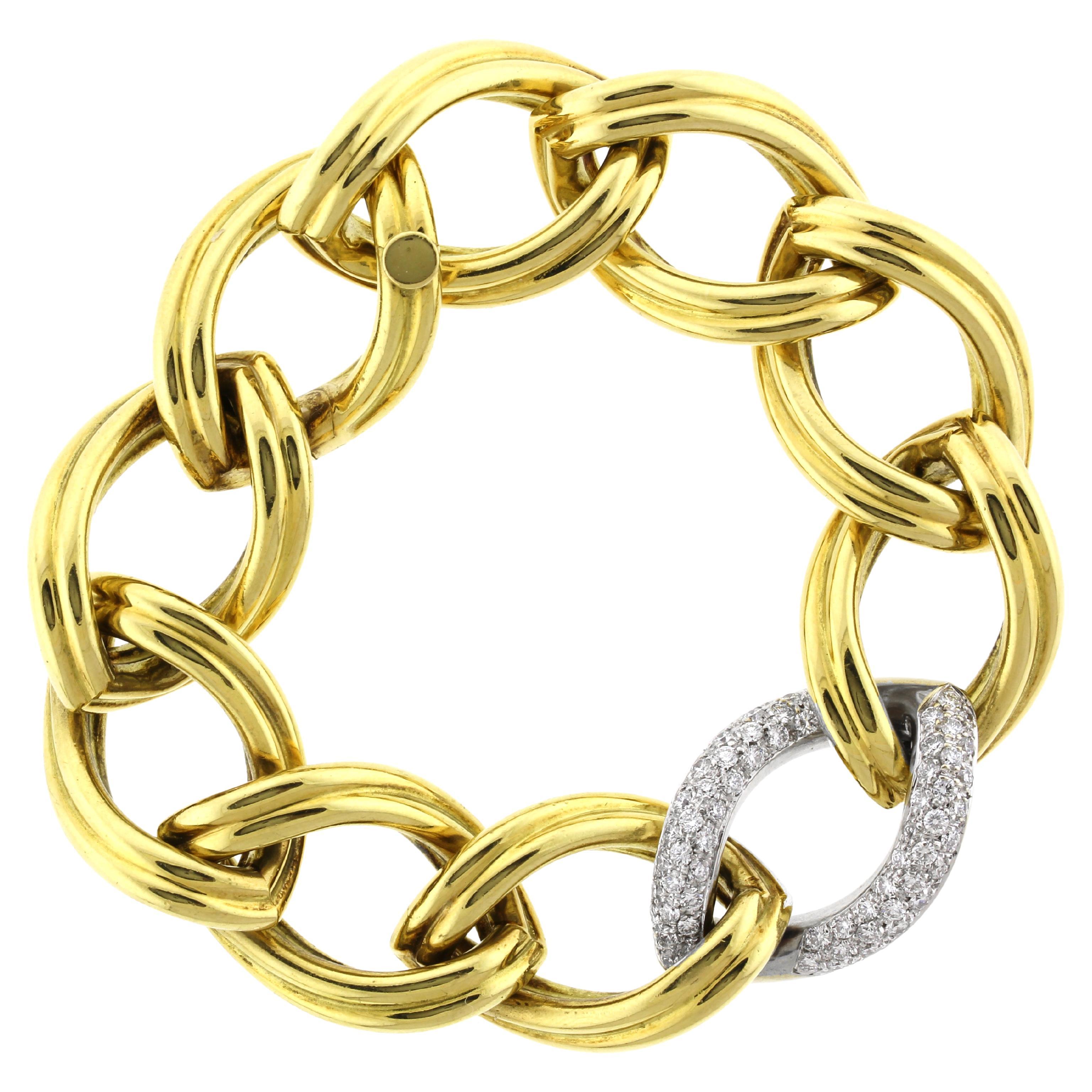 18kt Gold and Diamond Oval Link Bracelet For Sale