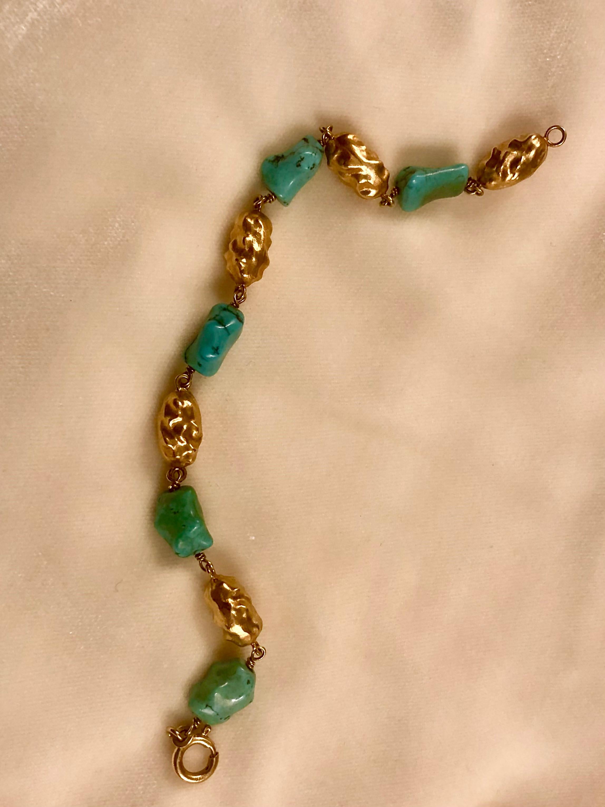 Bead 18kt gold and turquoise bracelet For Sale