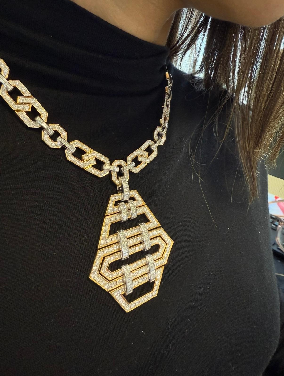 Art Deco Geometric Elegant Set 136 grams 18Kt Gold with Diamonds 21.48 cts In Excellent Condition For Sale In Miami, FL