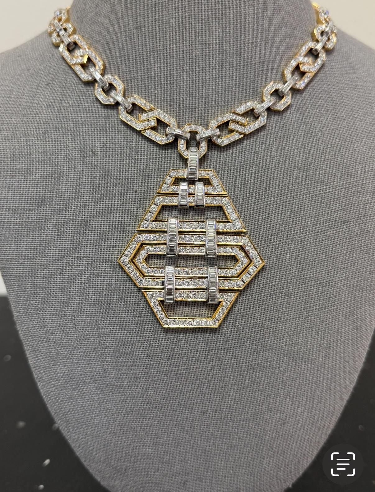 Women's Art Deco Geometric Elegant Set 136 grams 18Kt Gold with Diamonds 21.48 cts For Sale