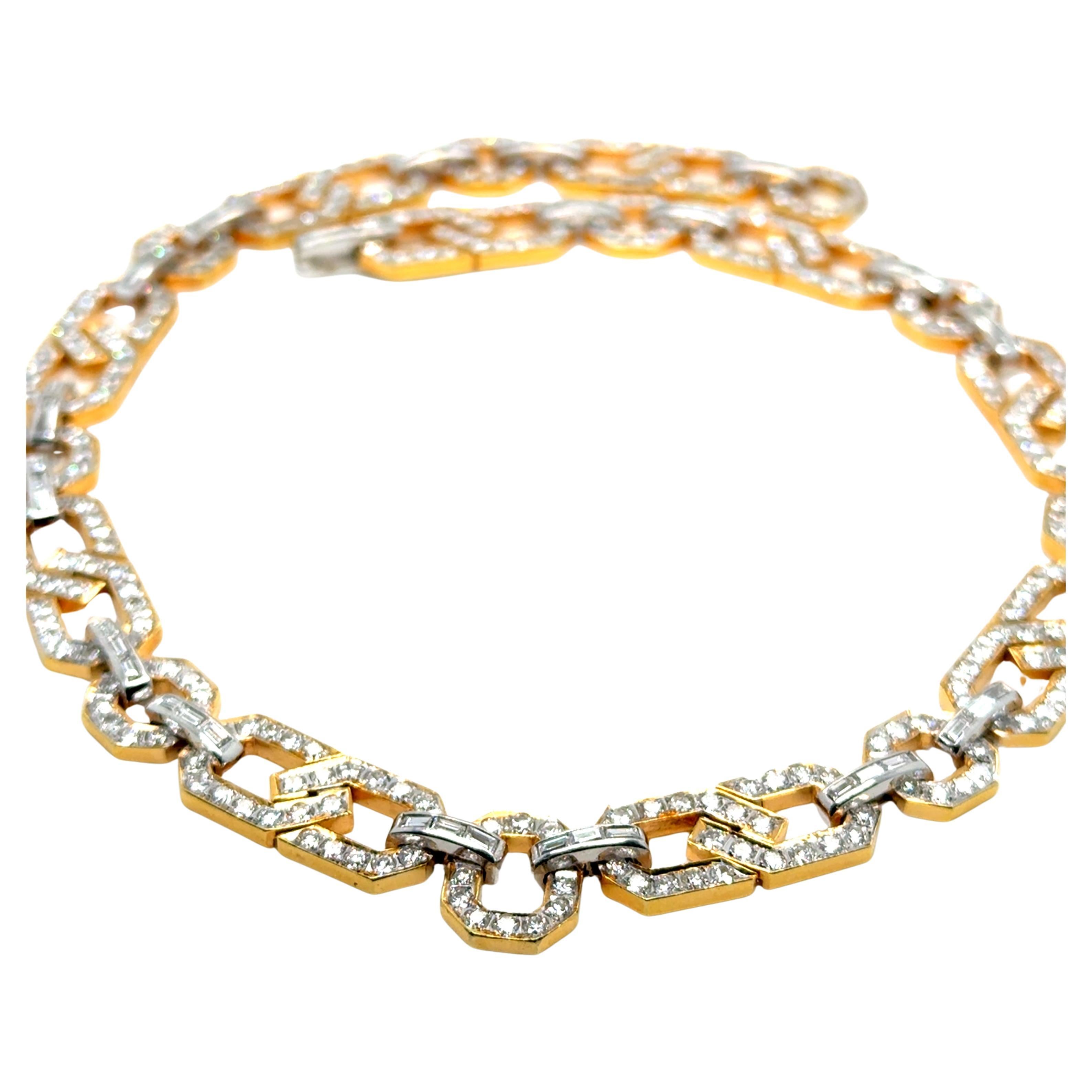 Art Deco Geometric Elegant Set 136 grams 18Kt Gold with Diamonds 21.48 cts For Sale 6