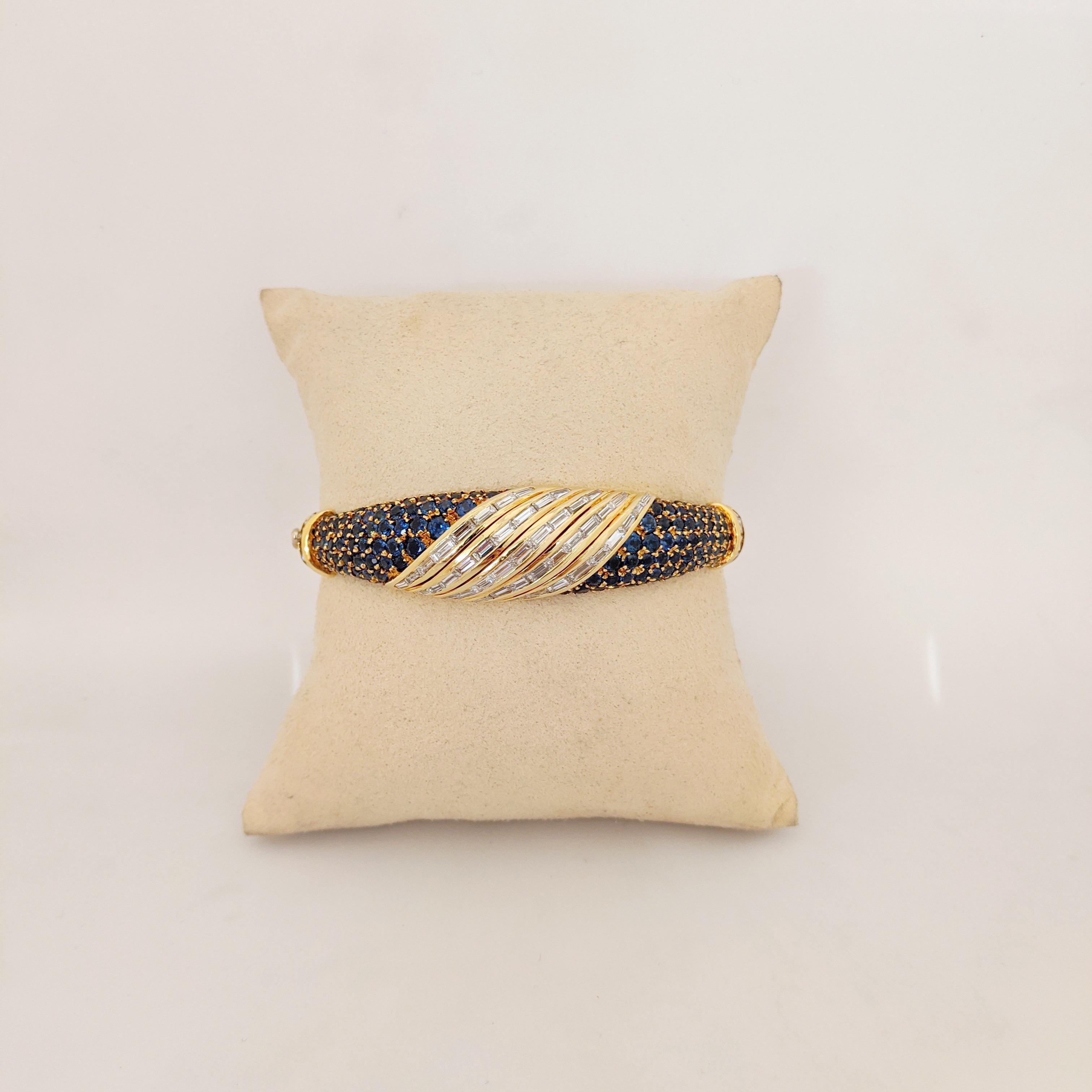 18Kt Gold Bangle Bracelet, 3.60Ct. Baguette Diamonds & 6.30 Carat Blue Sapphires For Sale 4