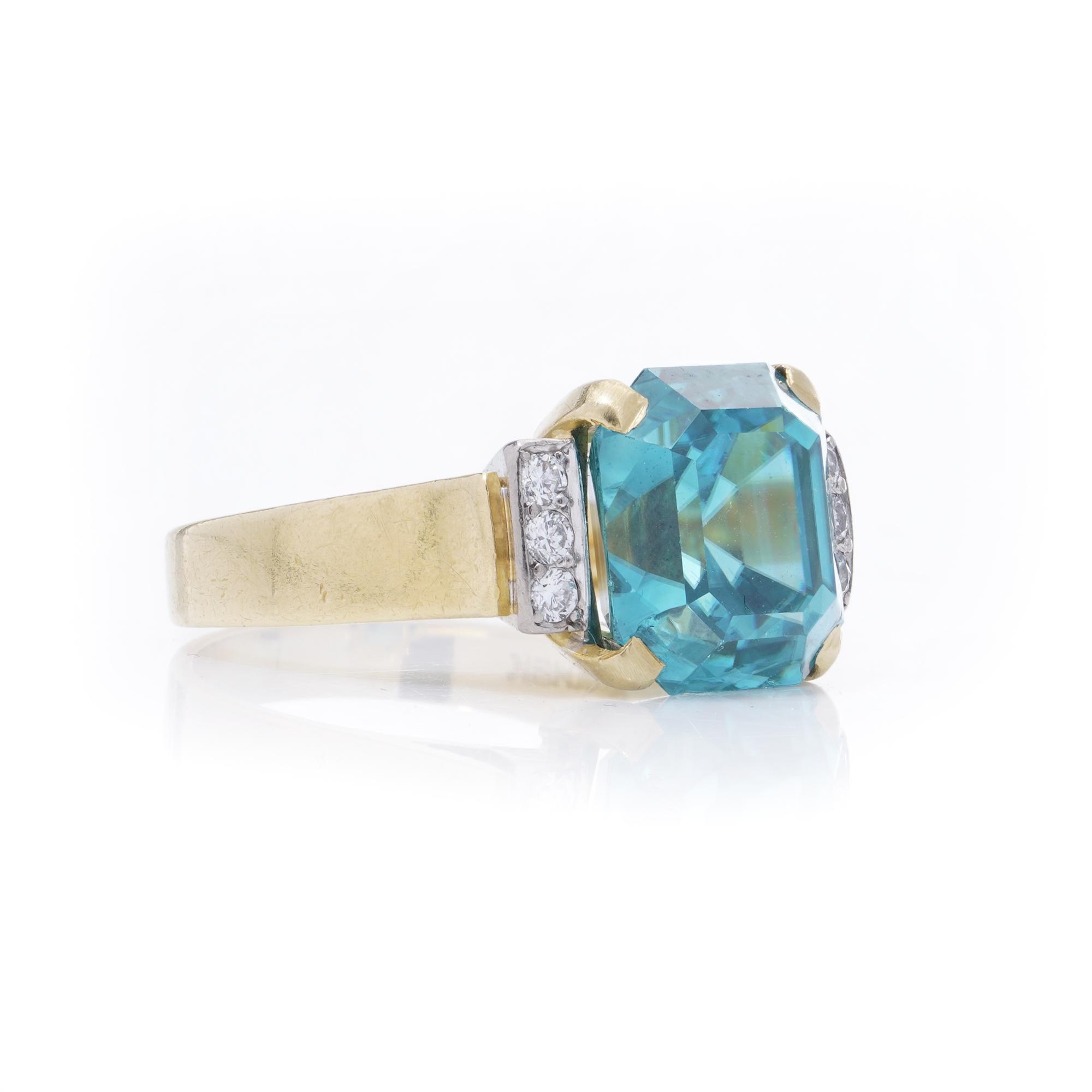 18kt Gold Blue Zircon Ring with Diamond Accents by Adamek In Good Condition For Sale In Braintree, GB