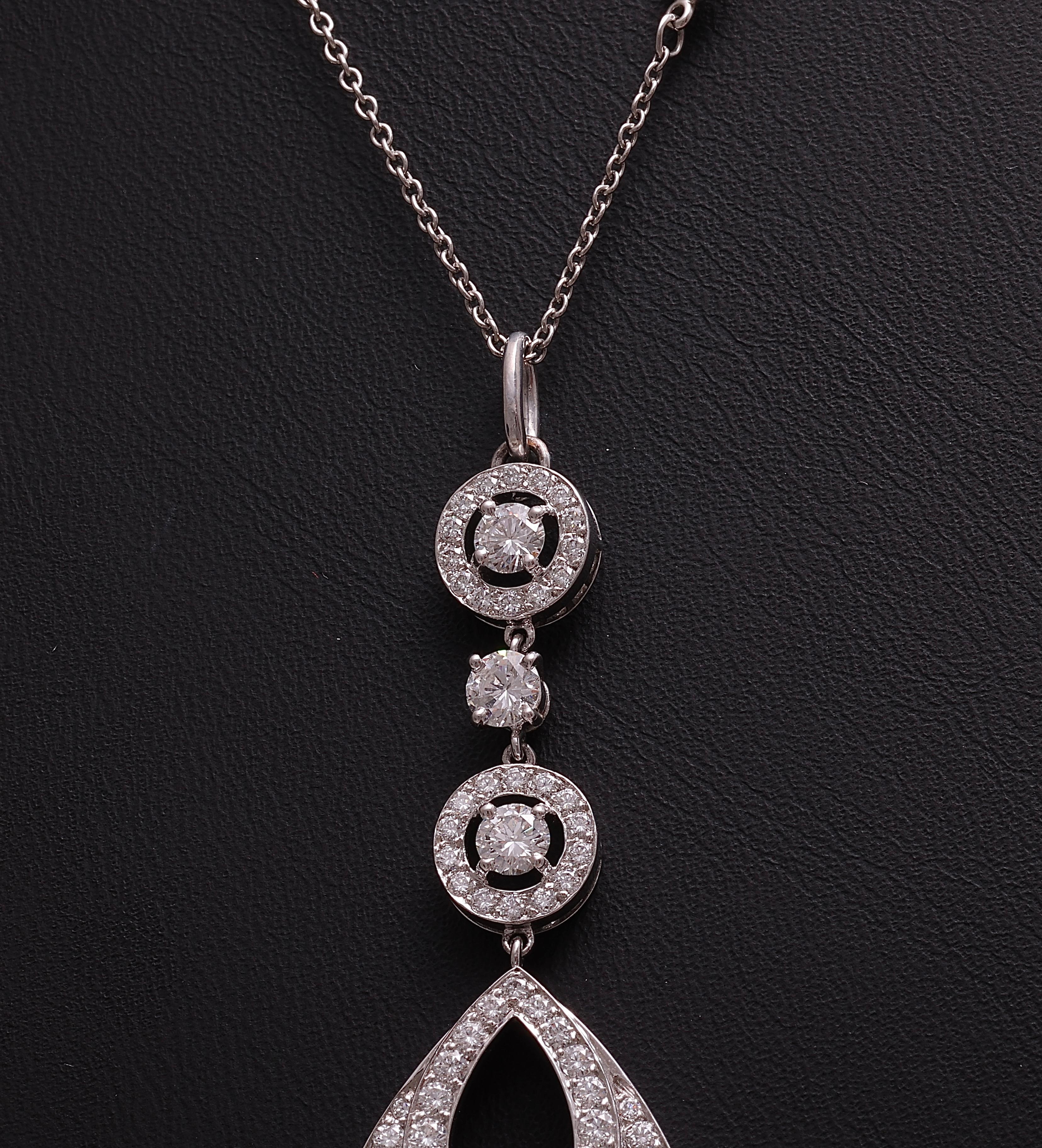 Women's 18Kt. Gold Boucheron Cinna Pampilles Necklace 4.8 Ct & Briolette Cut Diamonds For Sale