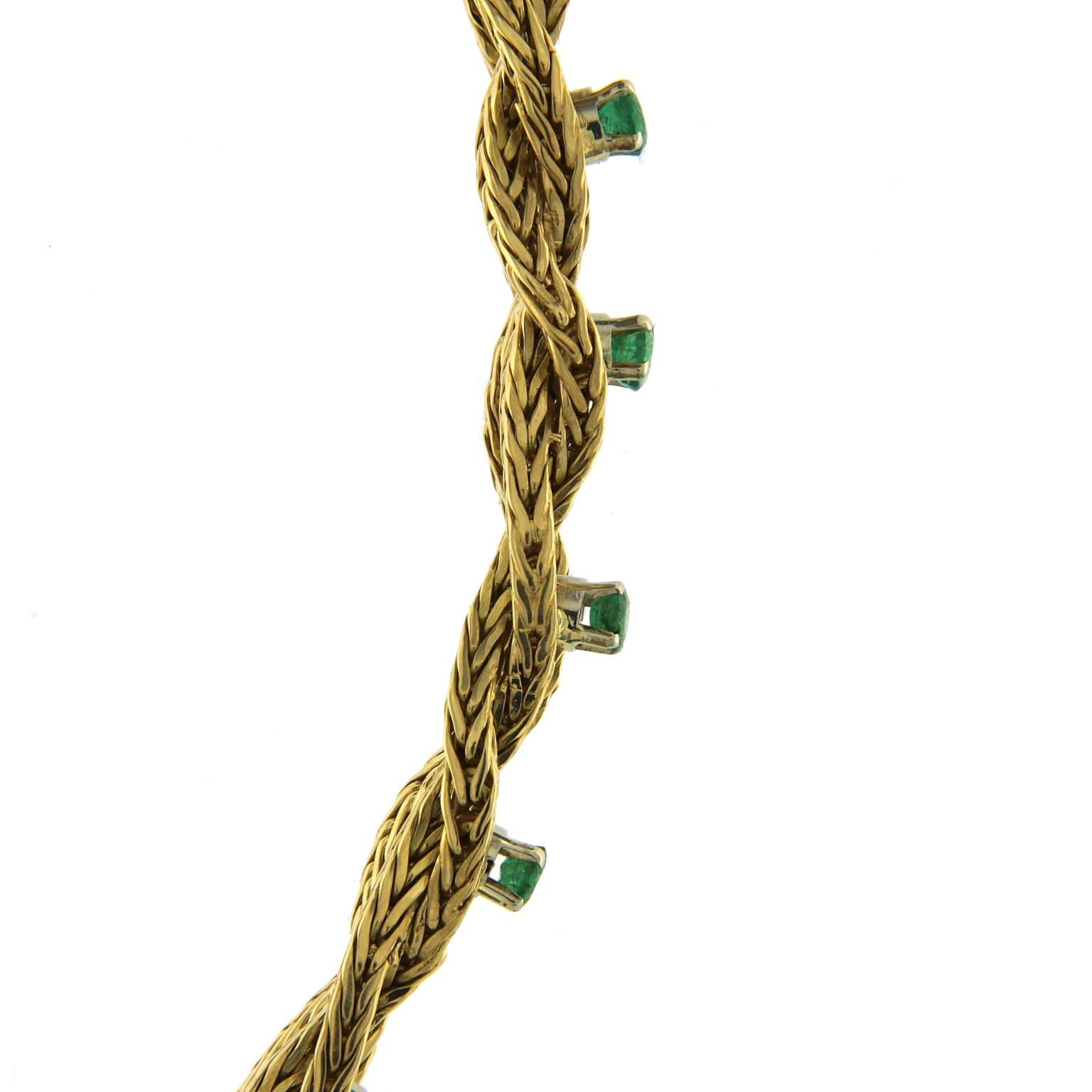 18 Karat Gold Bracelets Set of 4 Diamond Zaphire Emerald and Ruby For Sale 11
