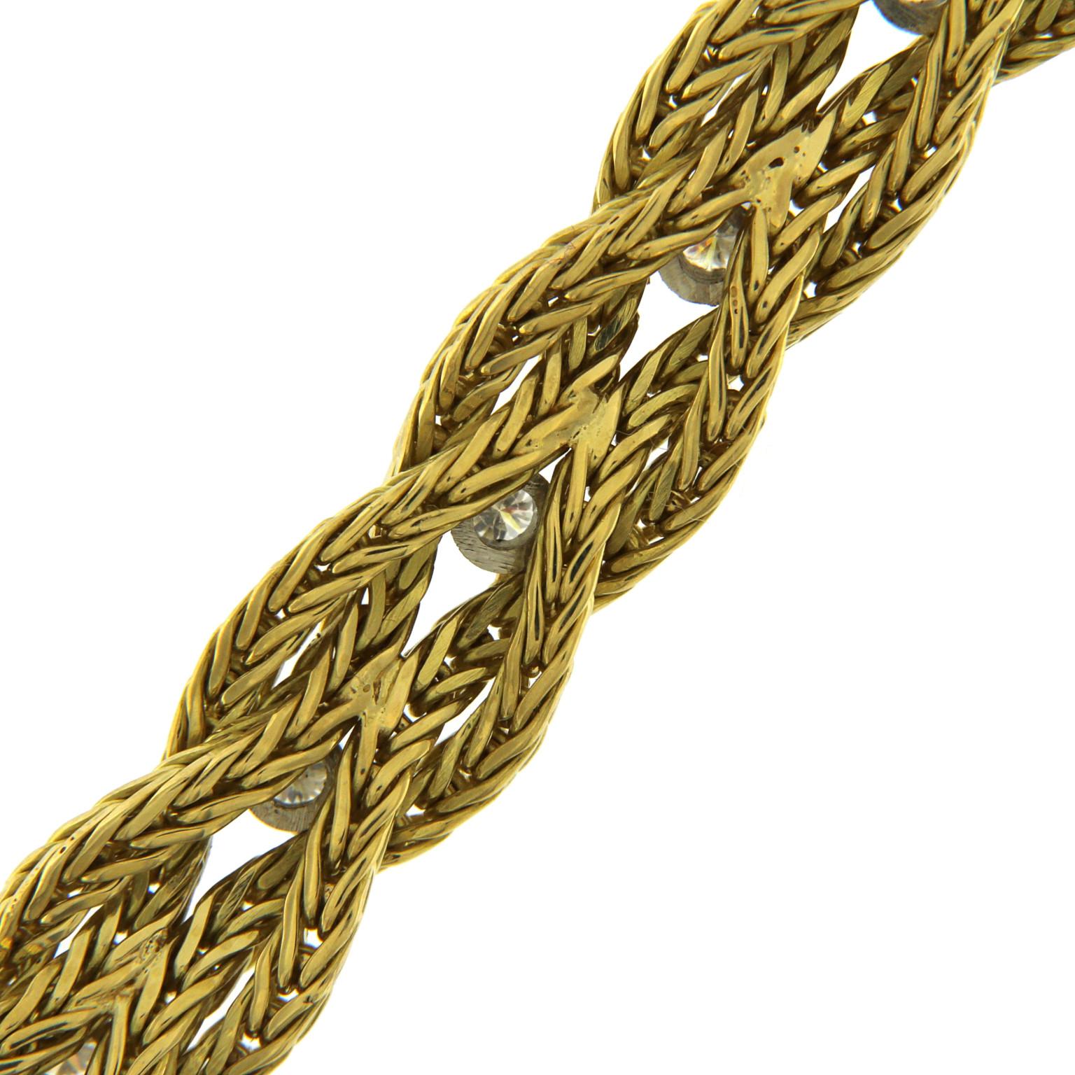 18 Karat Gold Bracelets Set of 4 Diamond Zaphire Emerald and Ruby For Sale 2