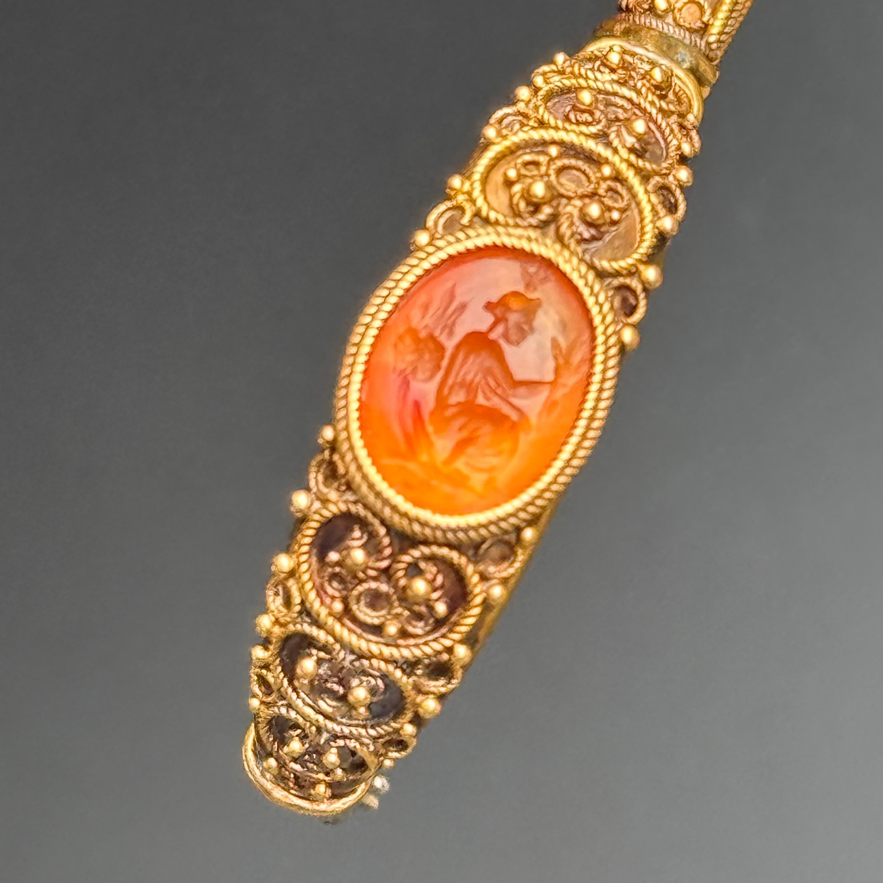 18kt gold Carnelian Cameo Archaeological Revival Fibula Brooch For Sale 1