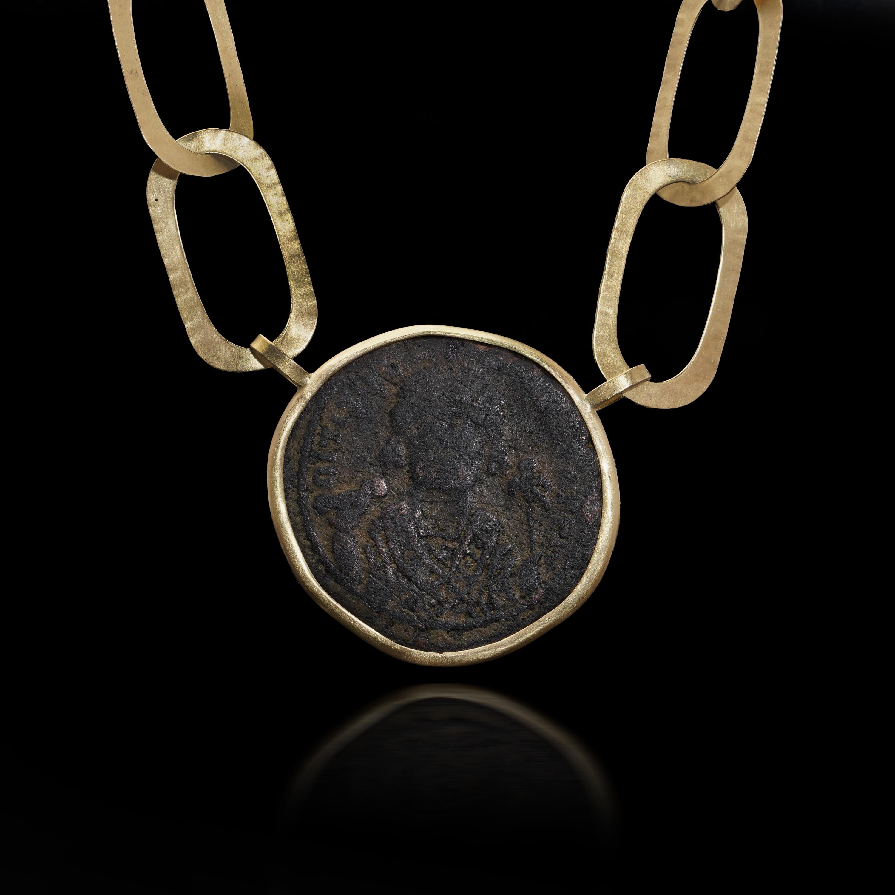 Collana a catena in oro 18kt con moneta bizantina in bronzo (Anastasio I AE Folli)