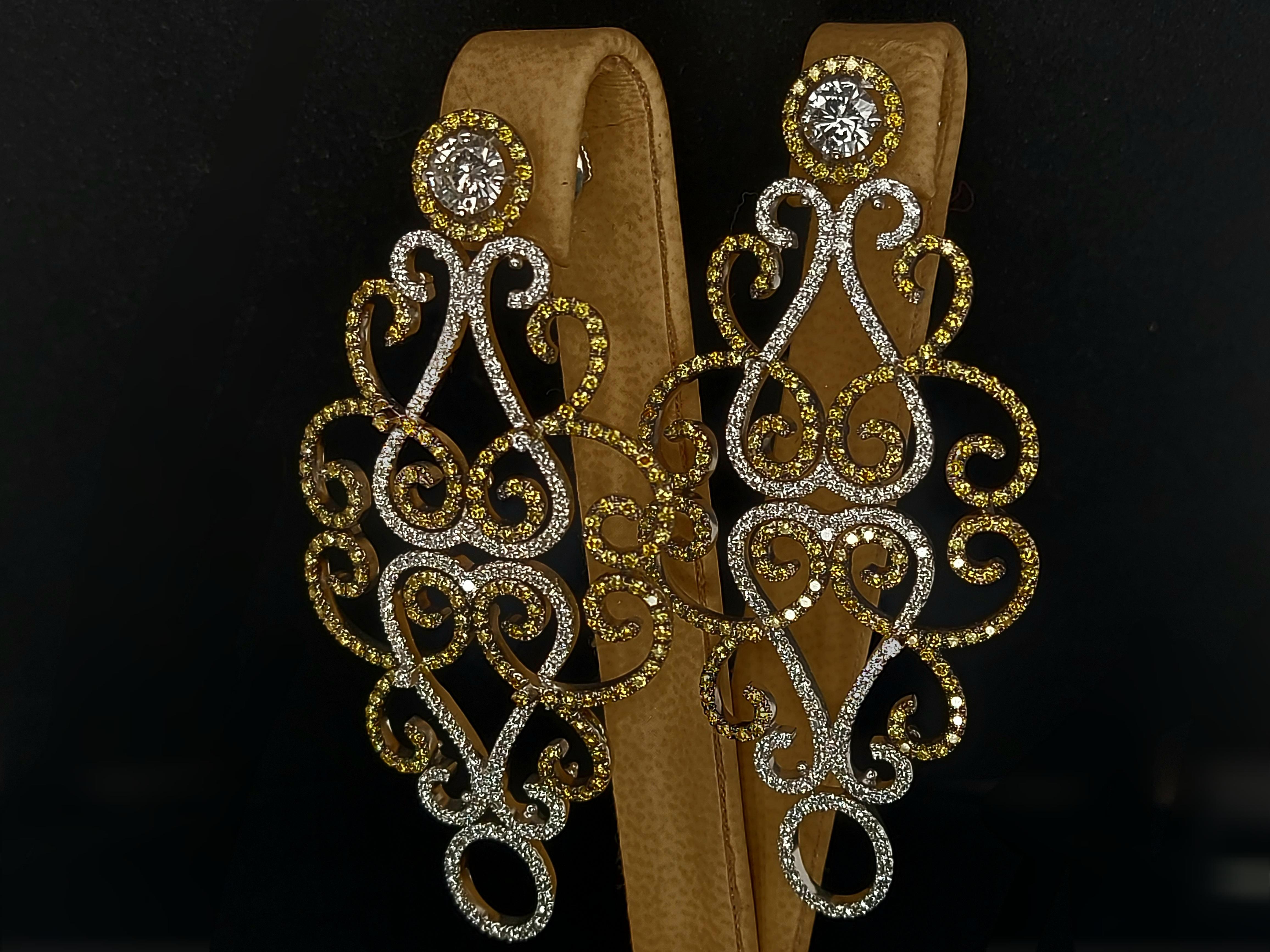 18Kt Gold Chandelier Earrings with Yellow and White Diamonds & Solitaire Diamond For Sale 5