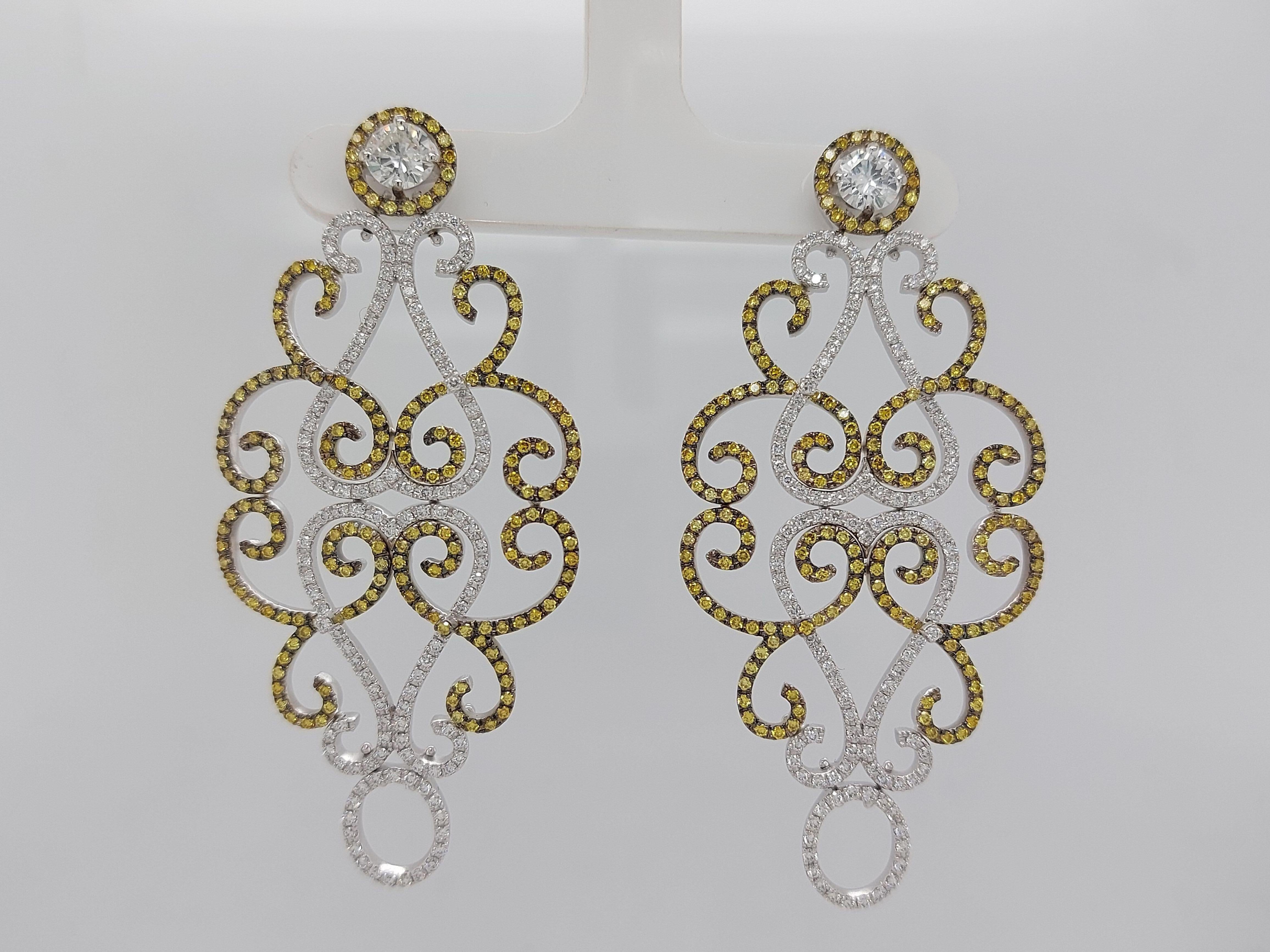 18Kt Gold Chandelier Earrings with Yellow and White Diamonds & Solitaire Diamond For Sale 9