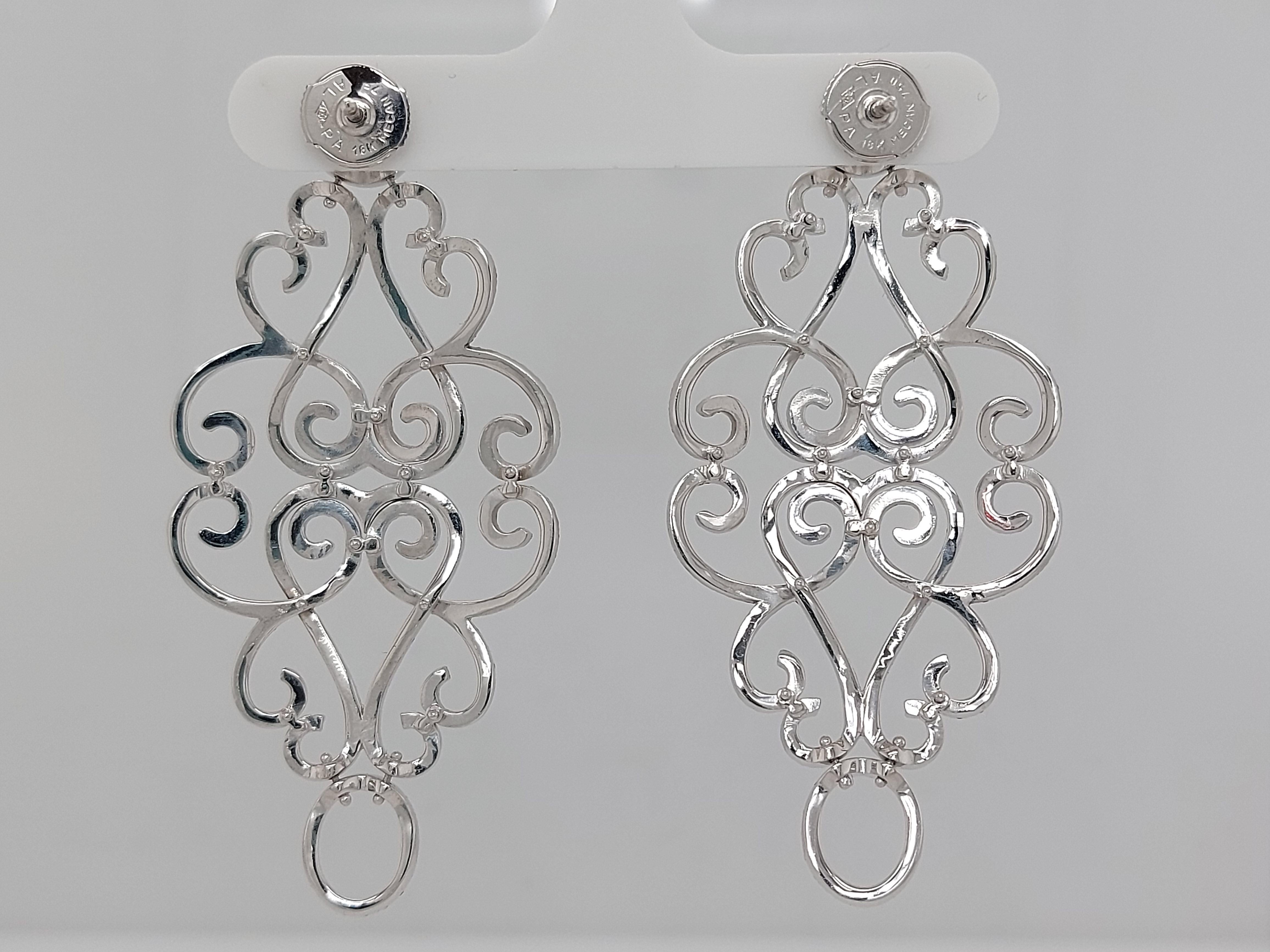 18Kt Gold Chandelier Earrings with Yellow and White Diamonds & Solitaire Diamond For Sale 10
