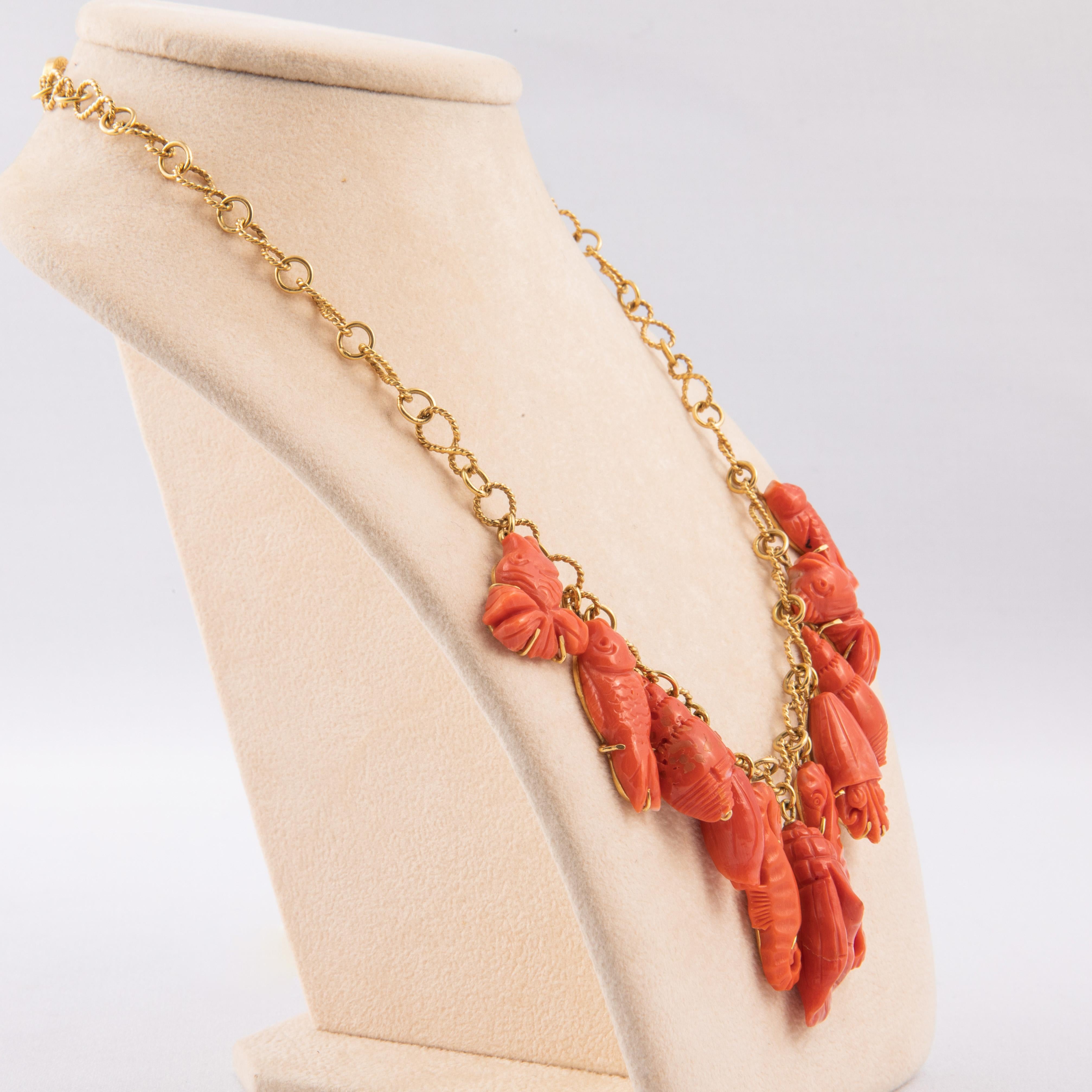 Contemporary 18kt Gold Coral Link Necklace