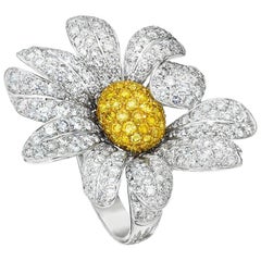 18KT Gold Daisy Flower Ring with 5.65Ct White and 1.17Ct. Yellow Pave Diamonds