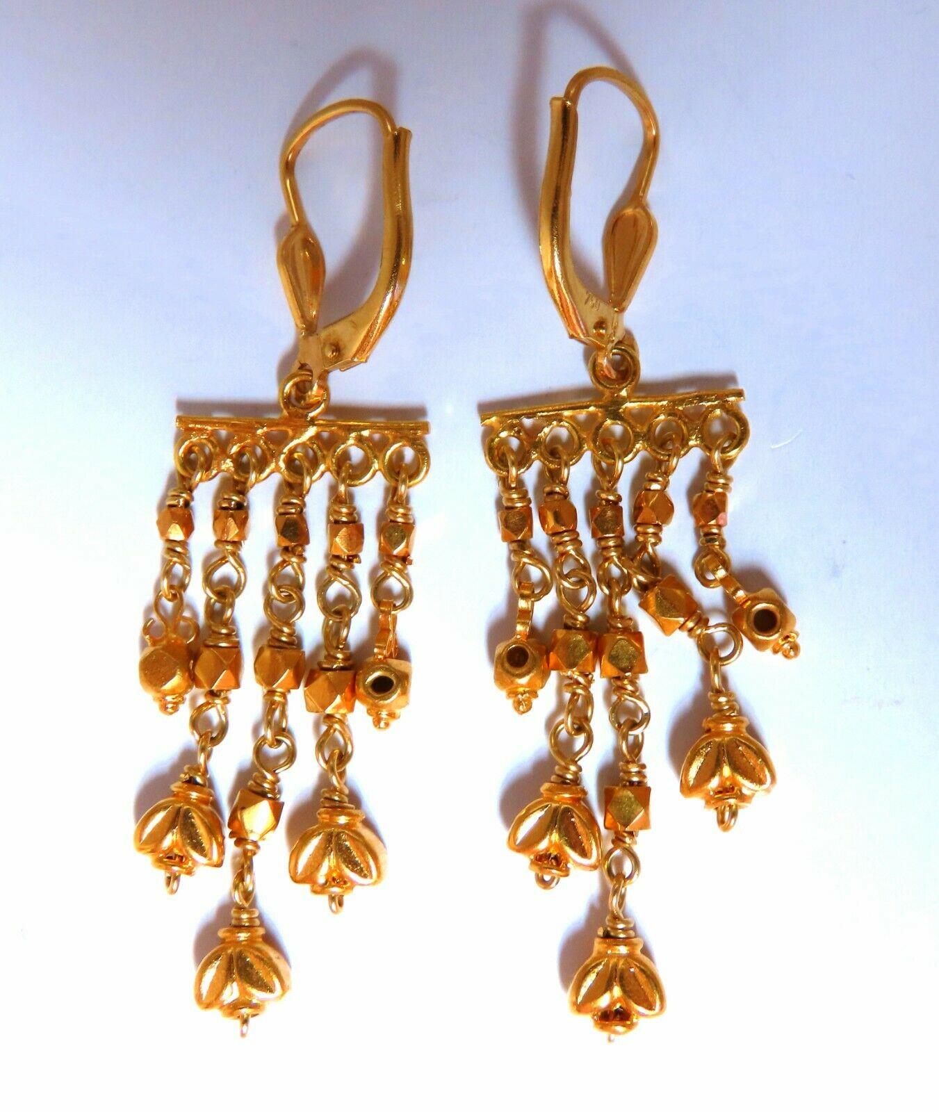 18kt Gold Dangle Earrings Handmade In New Condition For Sale In New York, NY