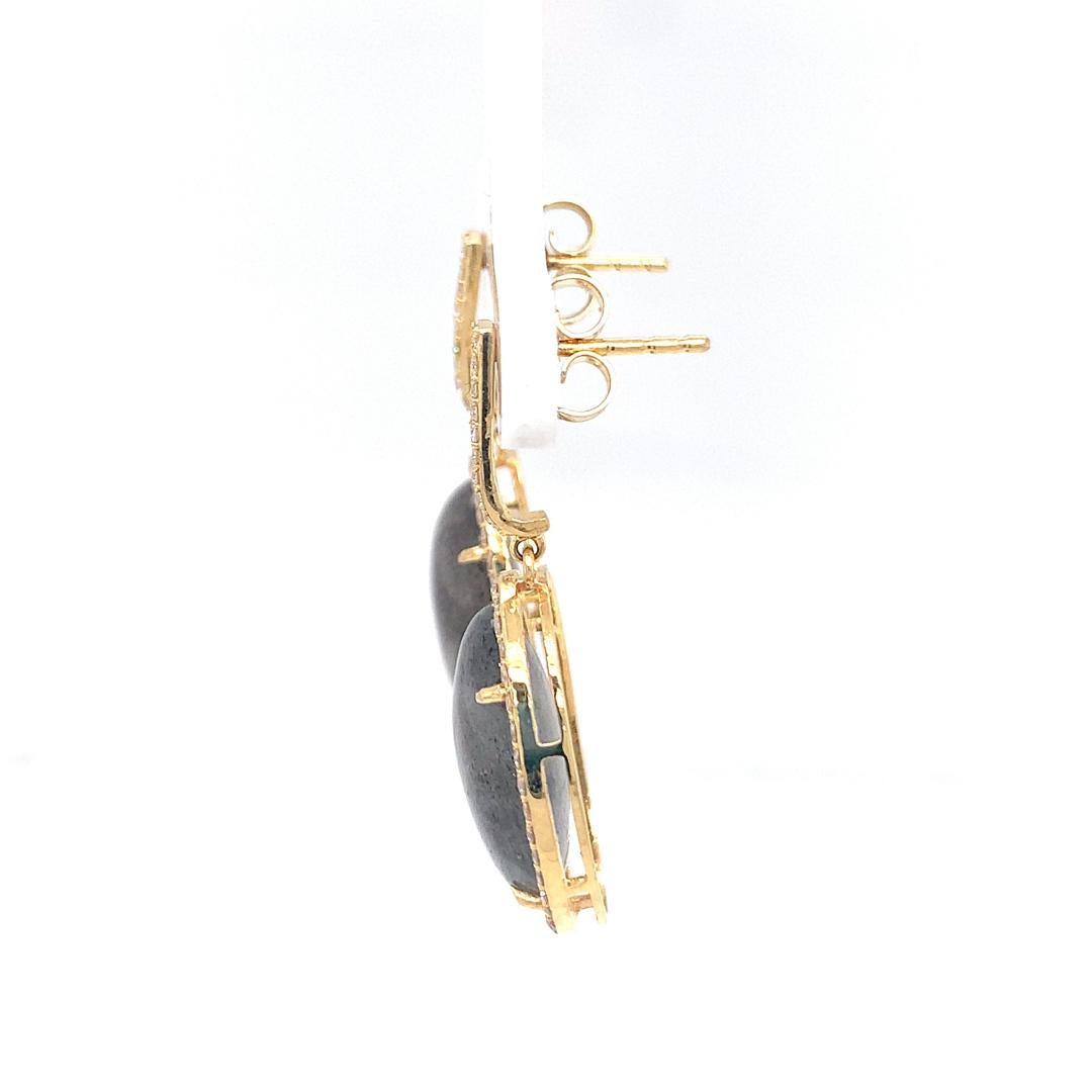 Ohrringe aus 18 Karat Gold mit Diamanten und Labradorit  (Ovalschliff) im Angebot