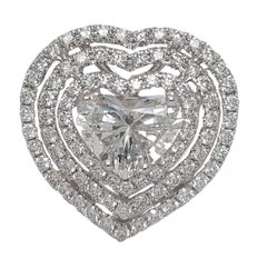 18kt Gold Diamond Ring 1.50 Ct Heart Shaped Diamond & Brilliant Cut Diamonds