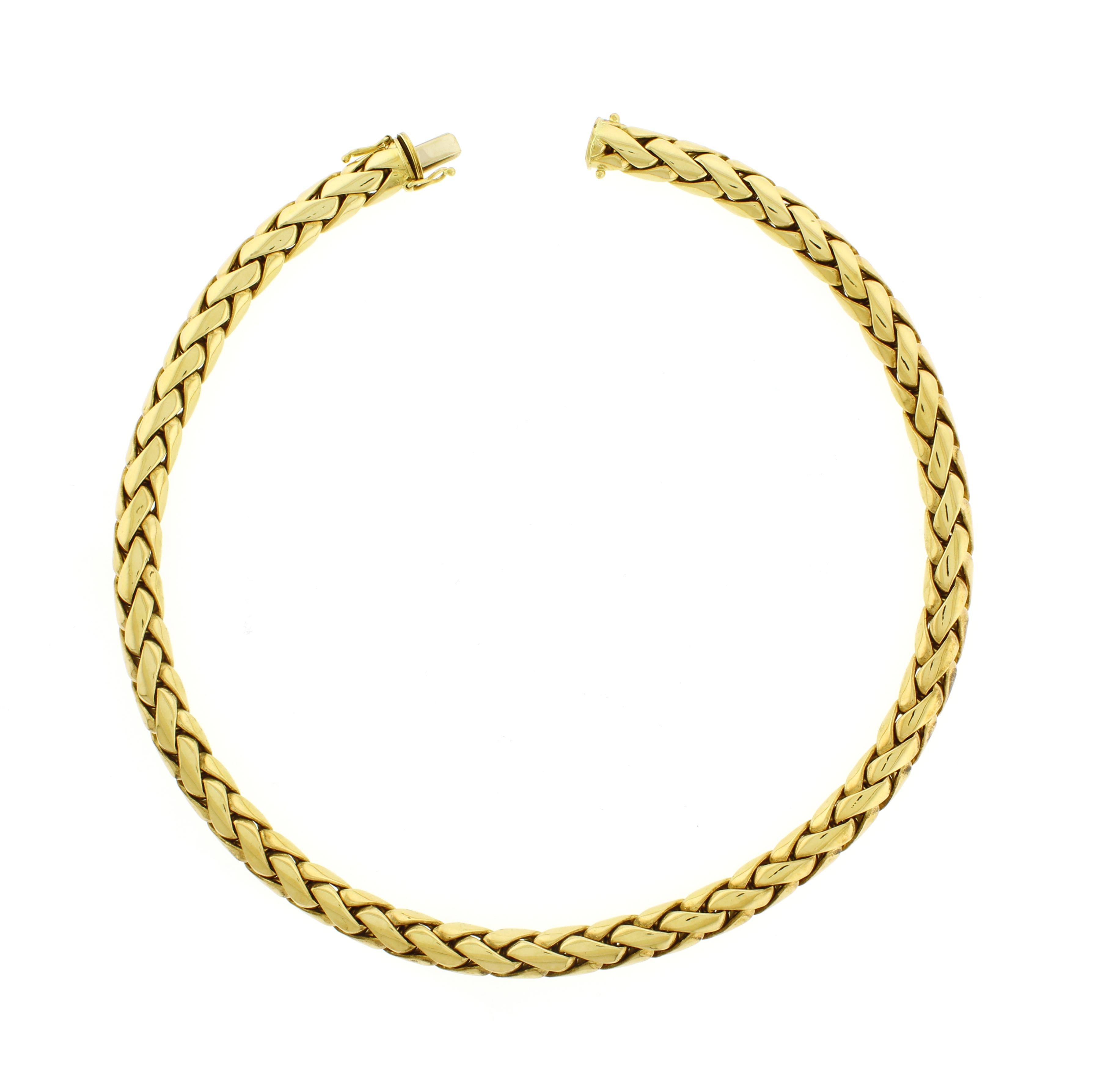 18kt Gold Domed Herringbone Necklace Made By Abel and Zimmerman for Pampillonia  In Excellent Condition For Sale In Bethesda, MD