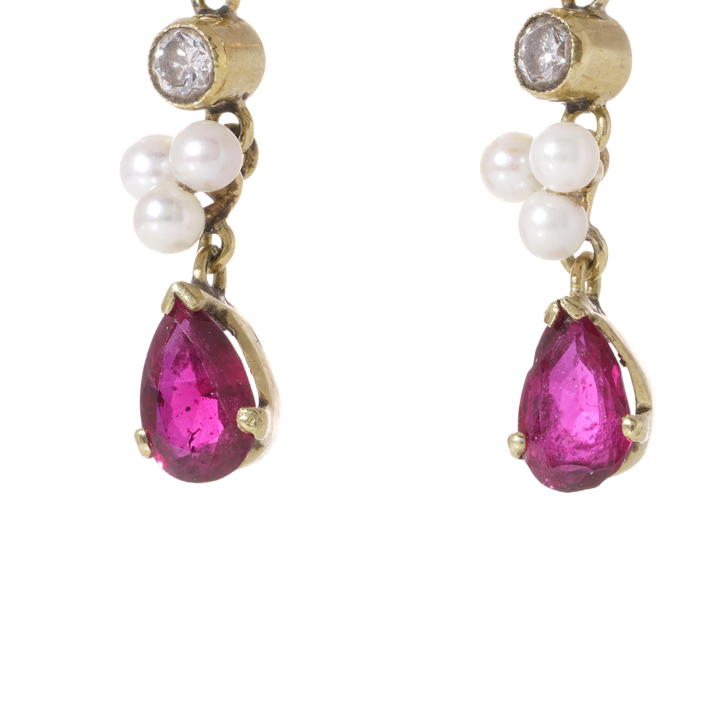 18kt. gold drop earrings set with natural Burma rubies, pearls and diamonds In Good Condition For Sale In Braintree, GB