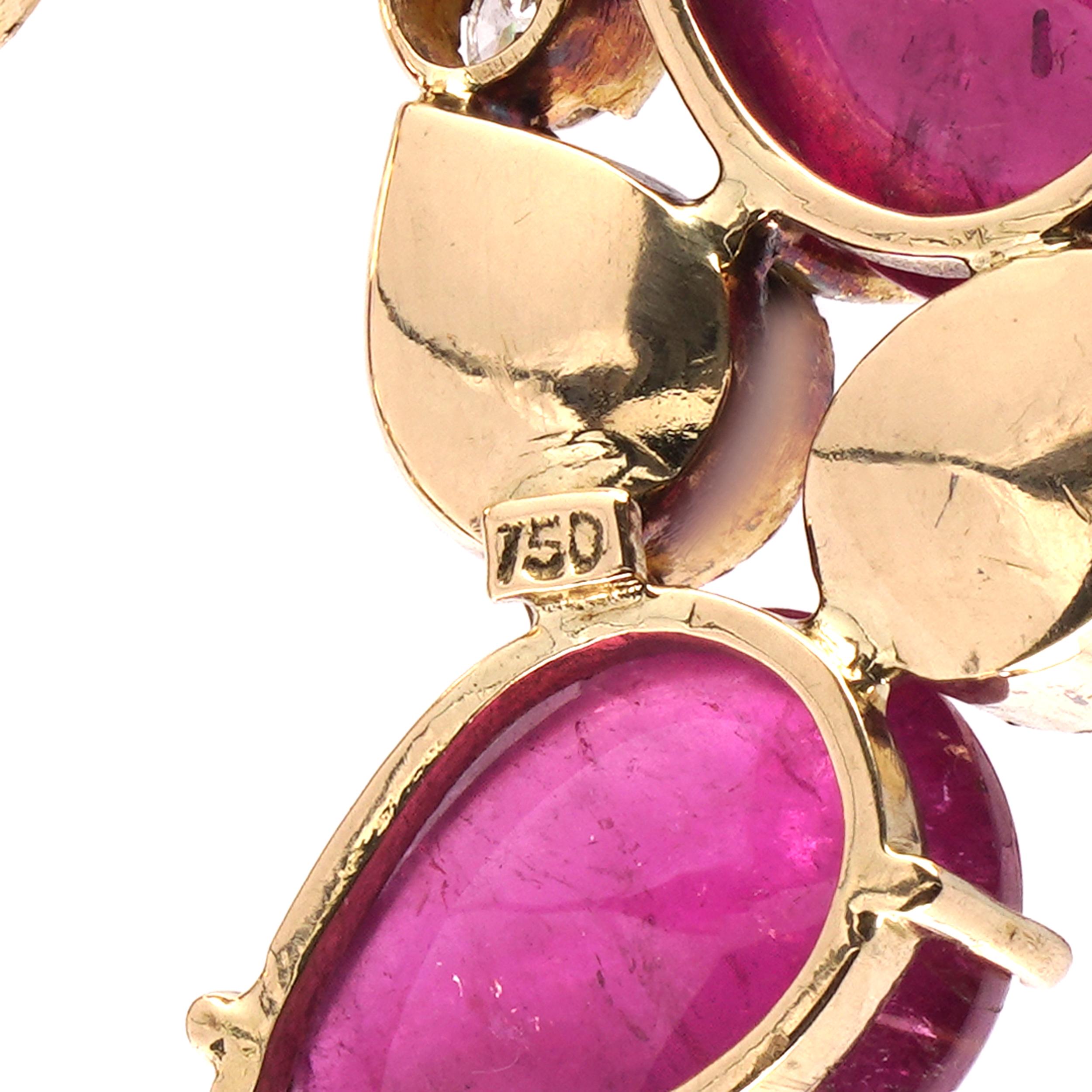 Femenino o masculino 18kt Gold Earrings with pink tourmalines and diamonds en venta