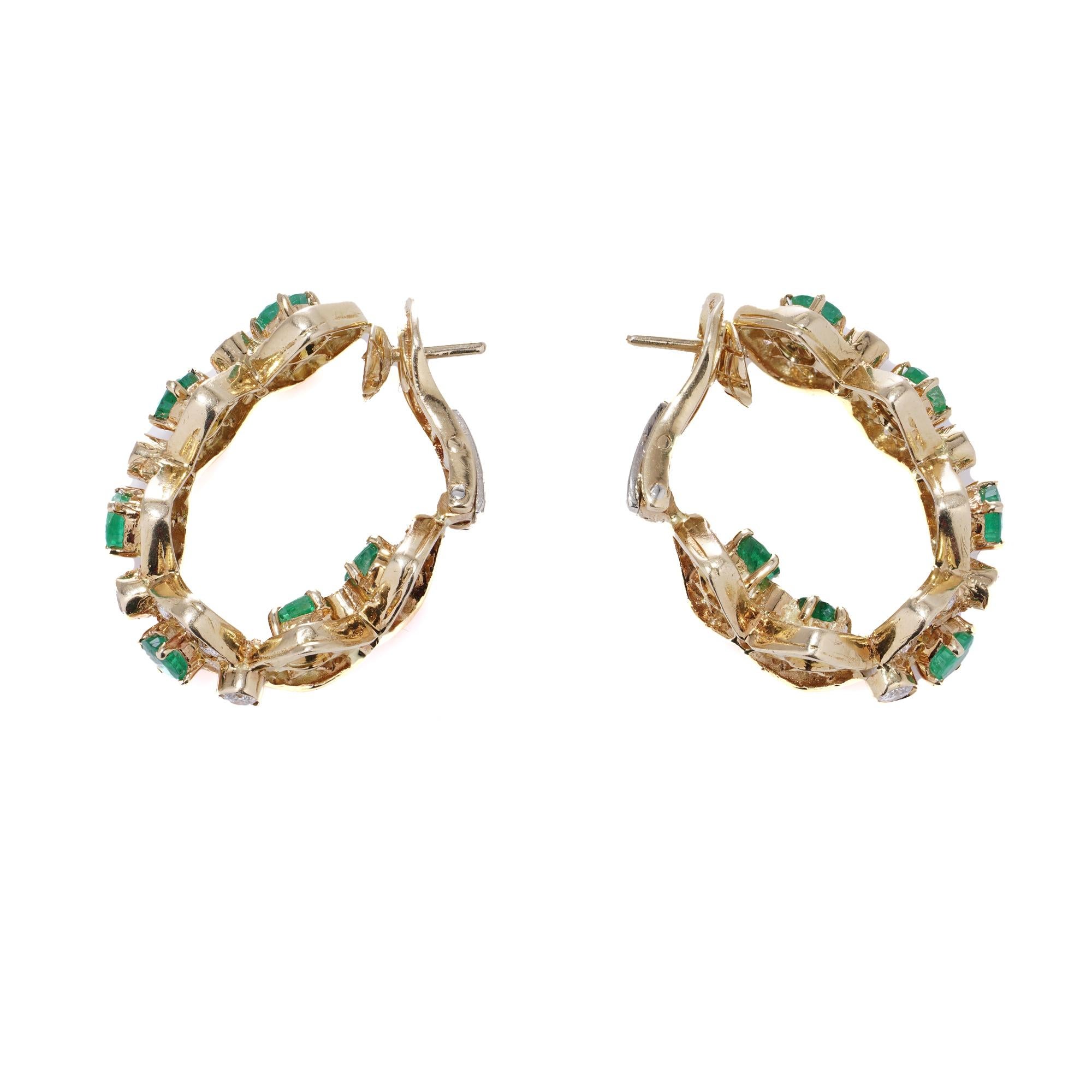 18kt gold emerald diamond clip - on earrings For Sale 2