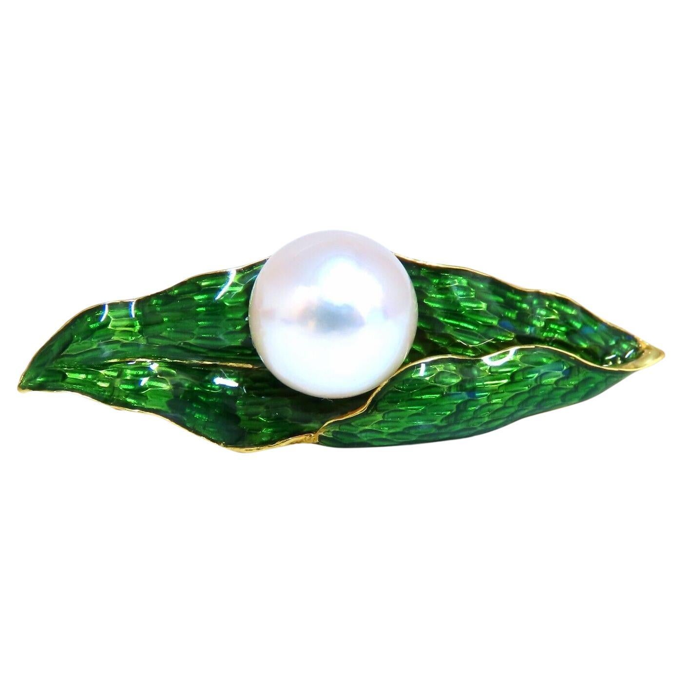 18kt Gold Enamel Leaf Pearl Pin For Sale