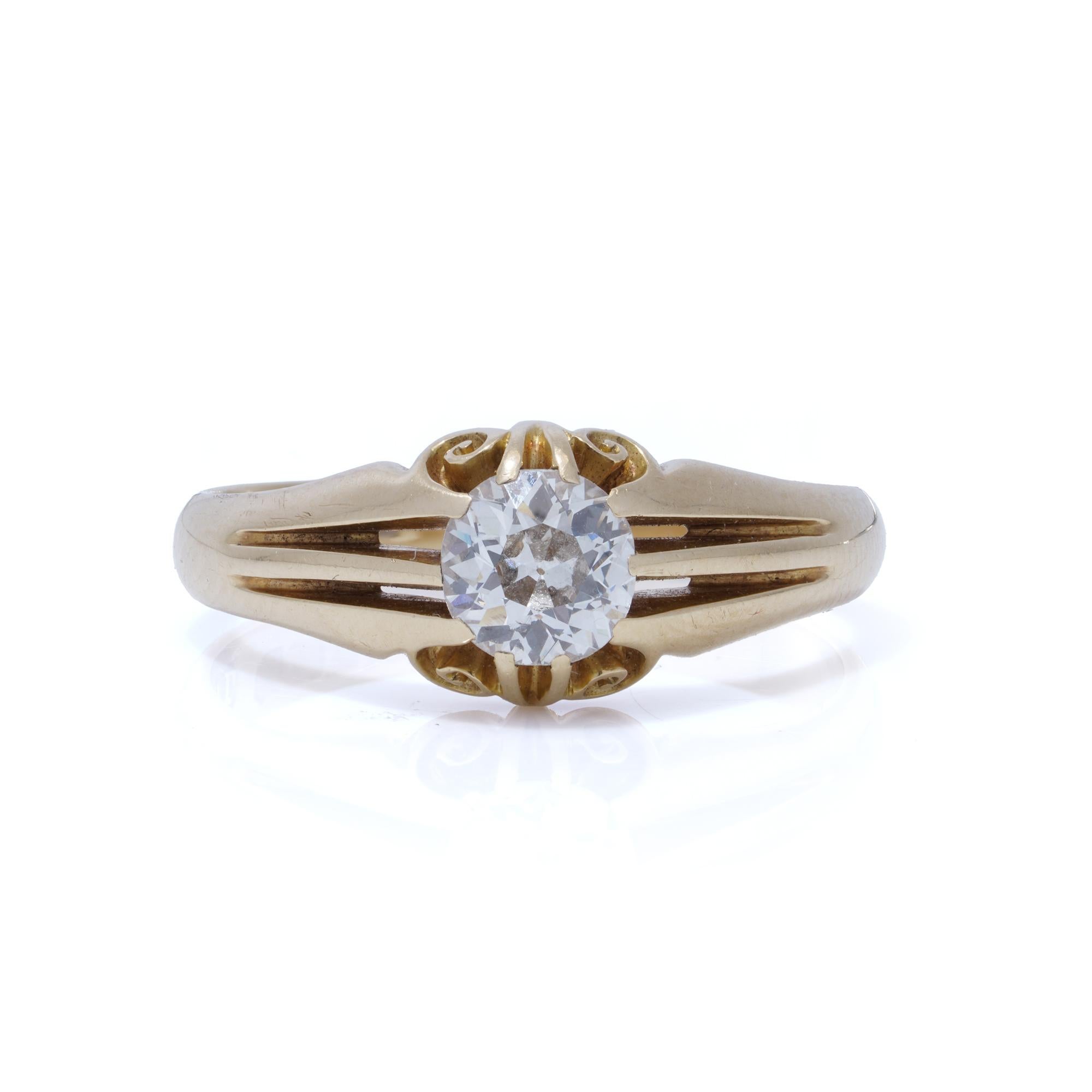 Taille vieille Europe Bague anglaise G*psy en or 18 carats avec diamants de 0,90 carat en vente