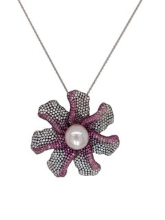 18kt Gold Flower Pendant with 2.83ct Diamonds, 4.40ct Sapphire, Pearl