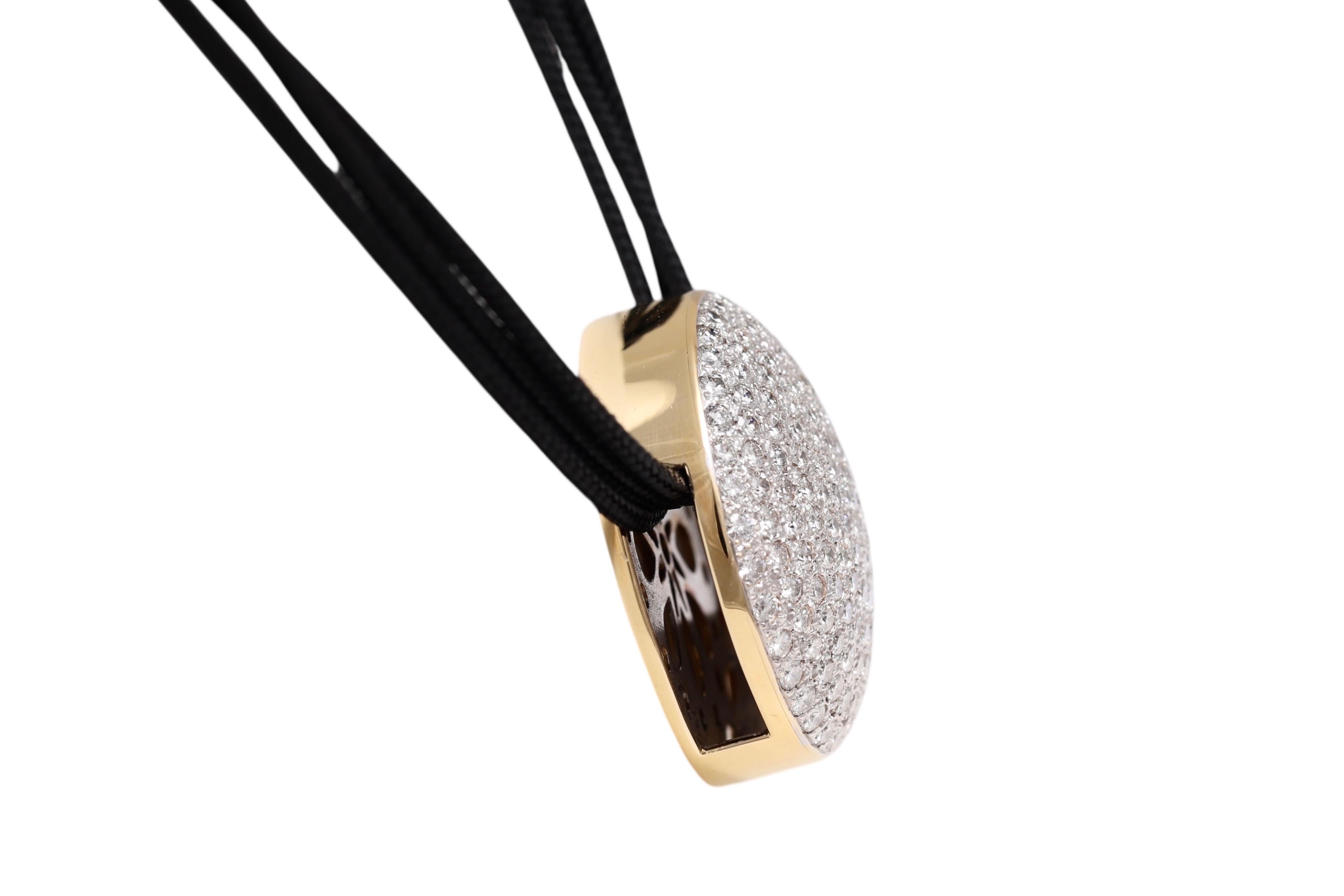 18Kt Gold Full Pavé Diamonds Necklace / Pendant In New Condition For Sale In Antwerp, BE