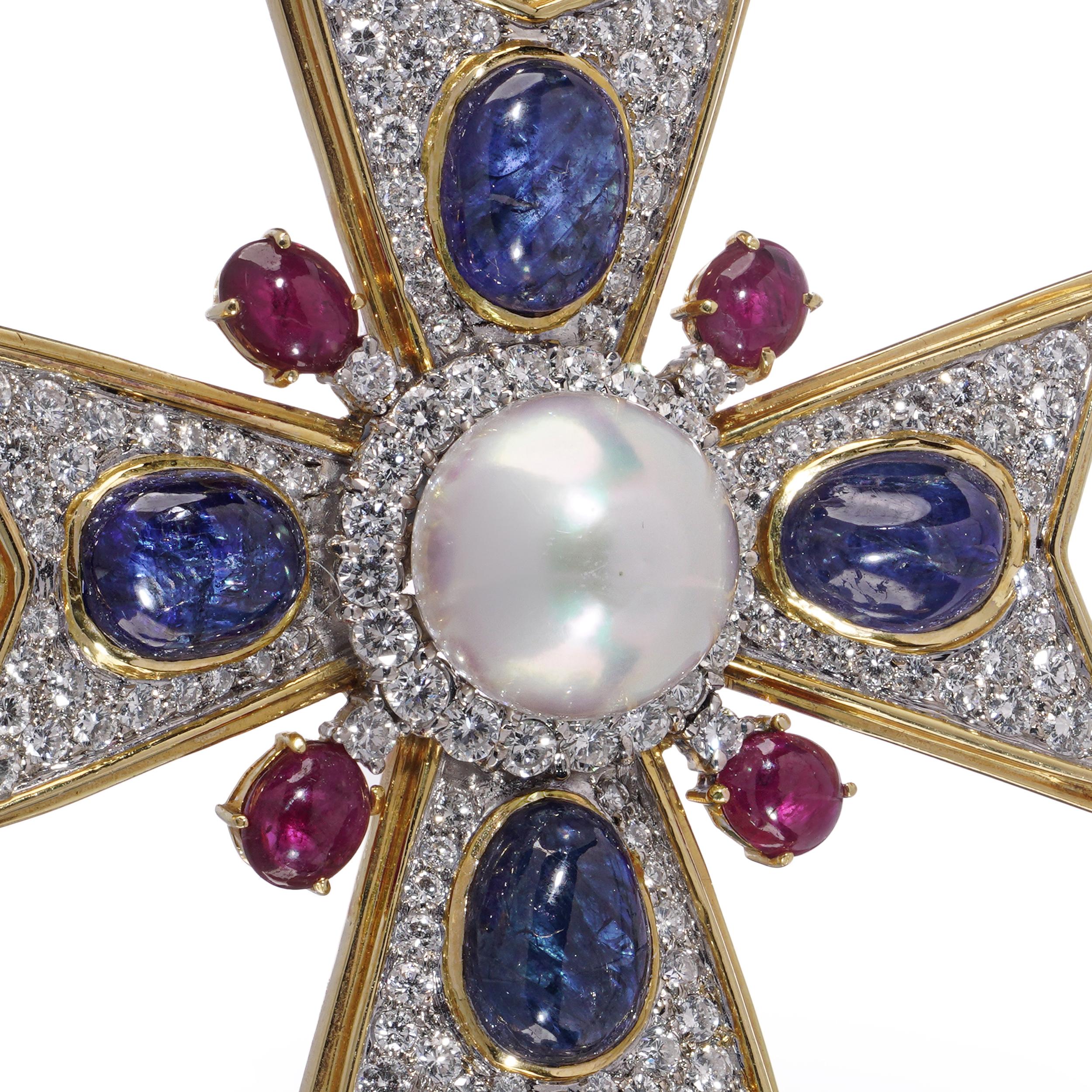 18kt Gold Gem-Set Maltese Cross Brooch Unisexe en vente