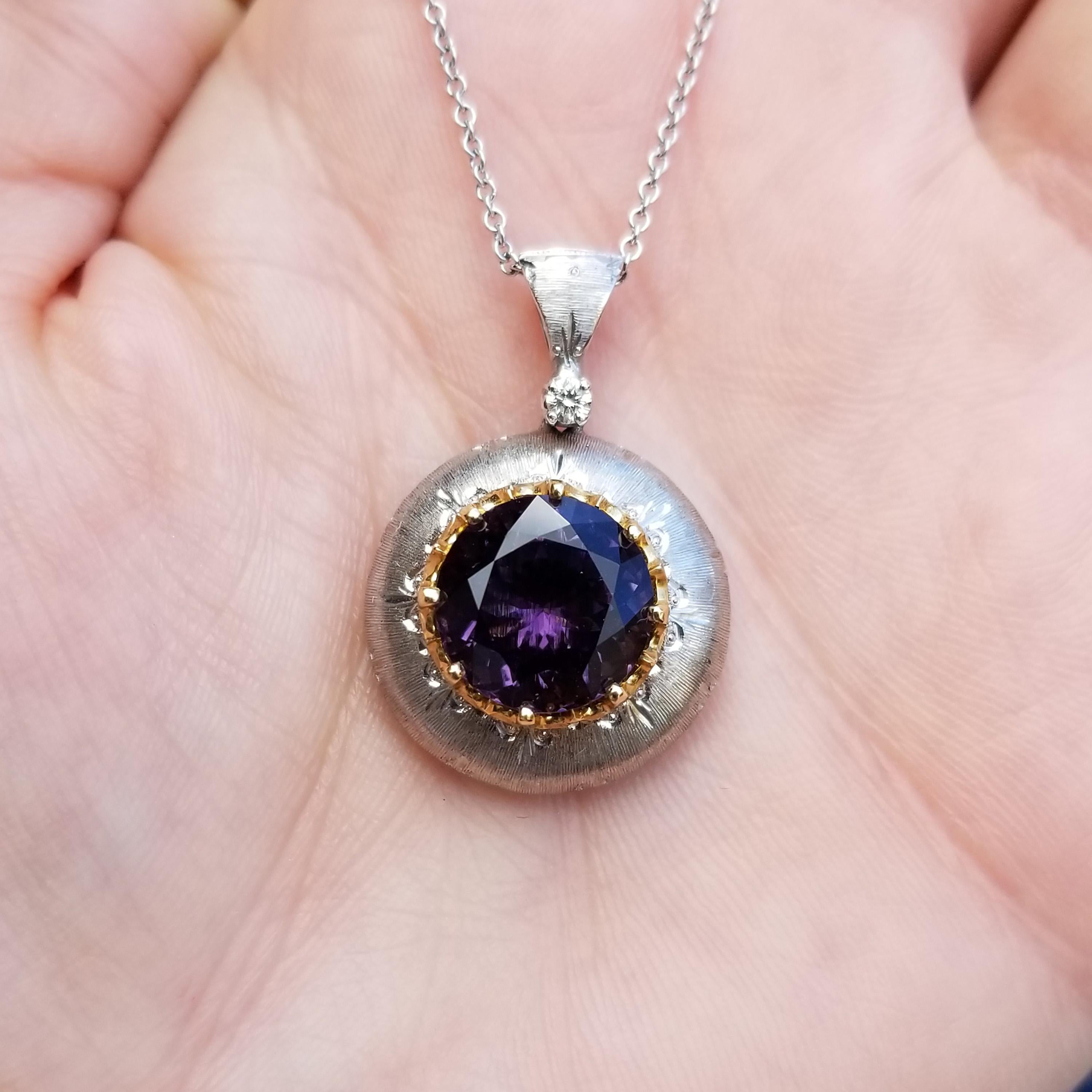 A richly-hued Tanzanian scapolite nestles deeply into this elegant pendant necklace. The scapolite features a cool silvery-purple tone very unlike any other purple gemstone. The beautiful cut ensures a lively and eye-catching gem.

