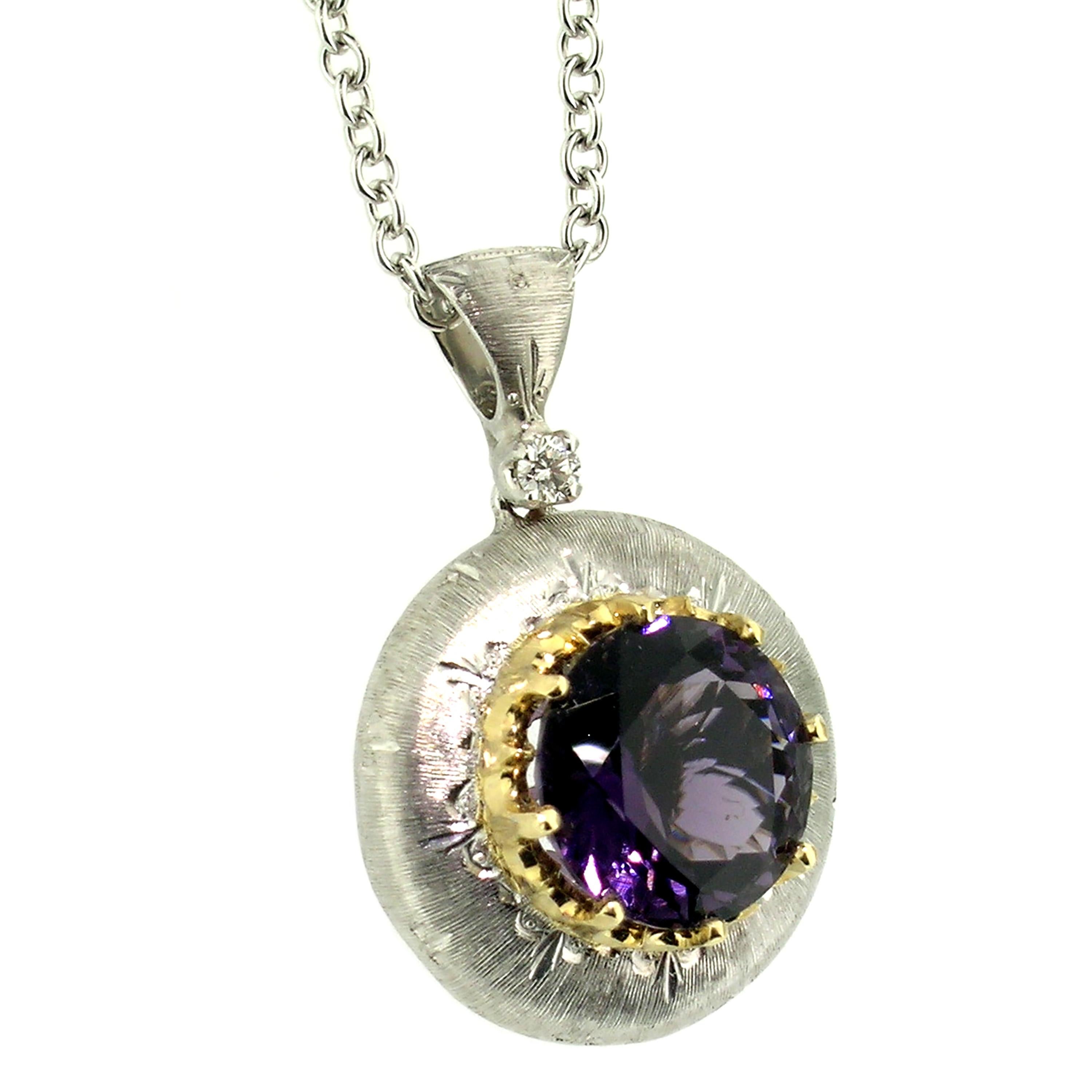 Round Cut Cynthia Scott Purple Scapolite in 18kt Gold Pendant, Made in Italy For Sale