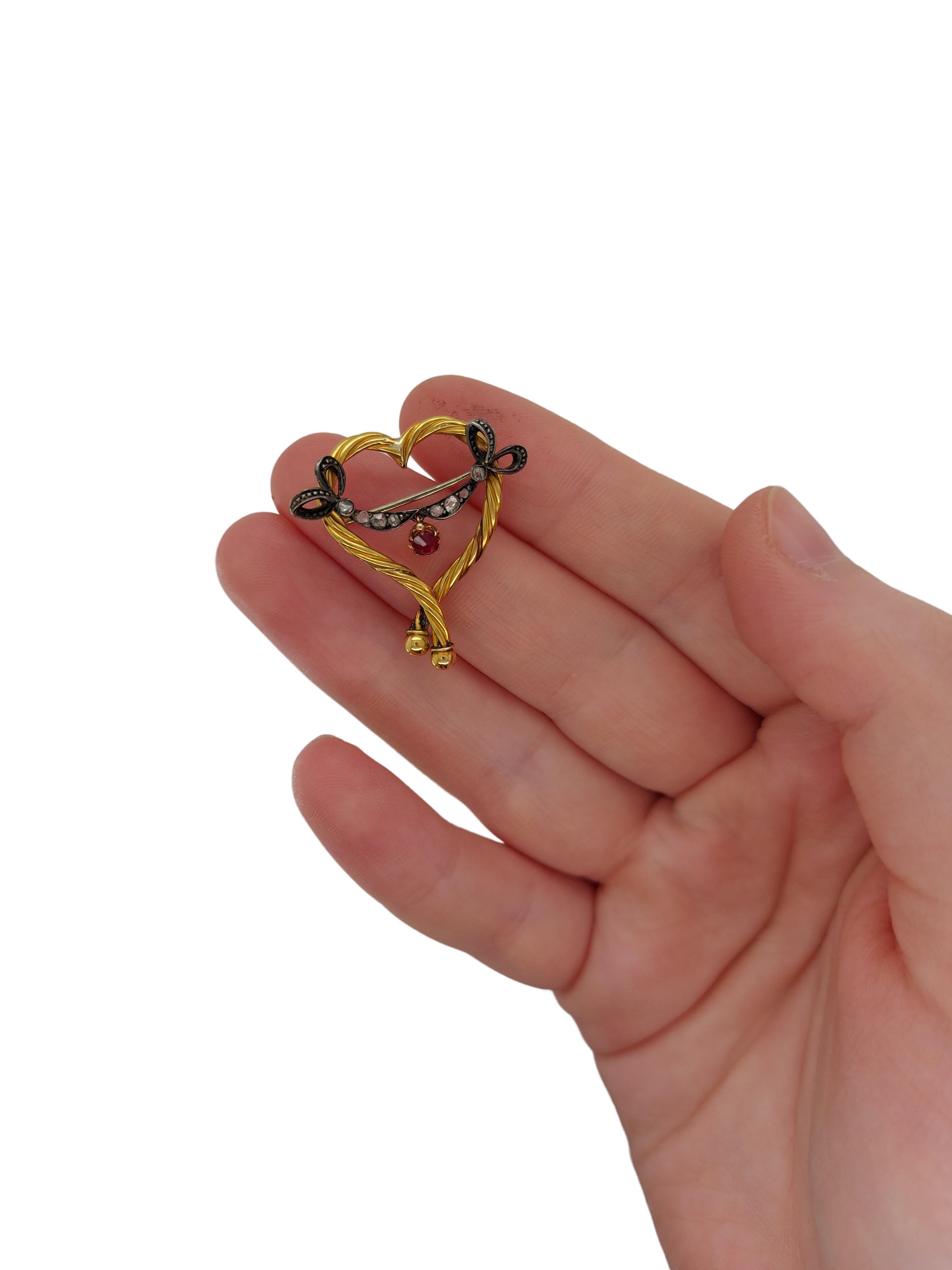 Brosche in Herzform aus 18 Karat Gold mit natürlichem Rubin und Diamanten im Altschliff im Angebot 5