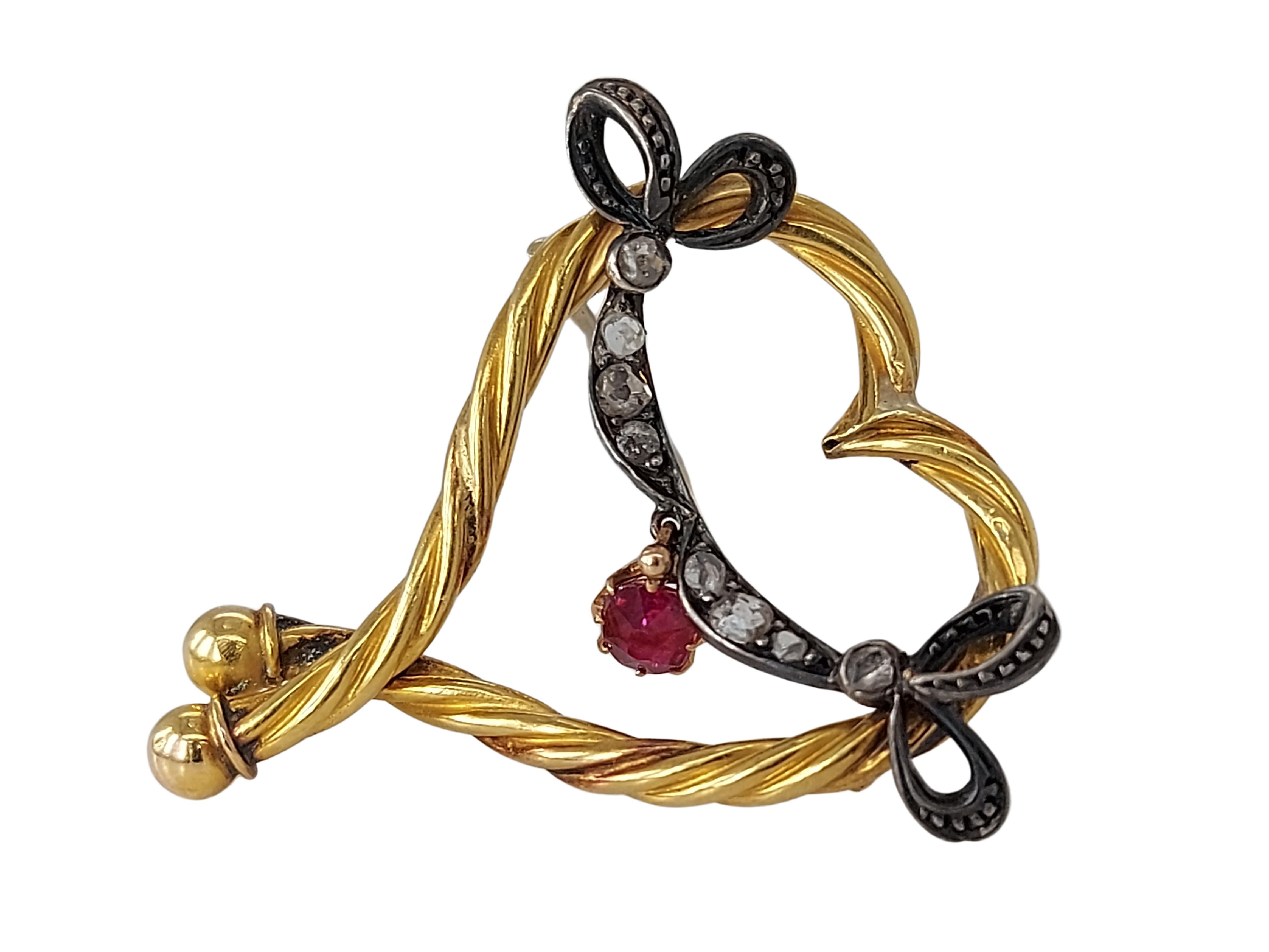18kt Gold Heart Shape Brooch with Natural Ruby & Old Cut Diamonds In Excellent Condition In Antwerp, BE