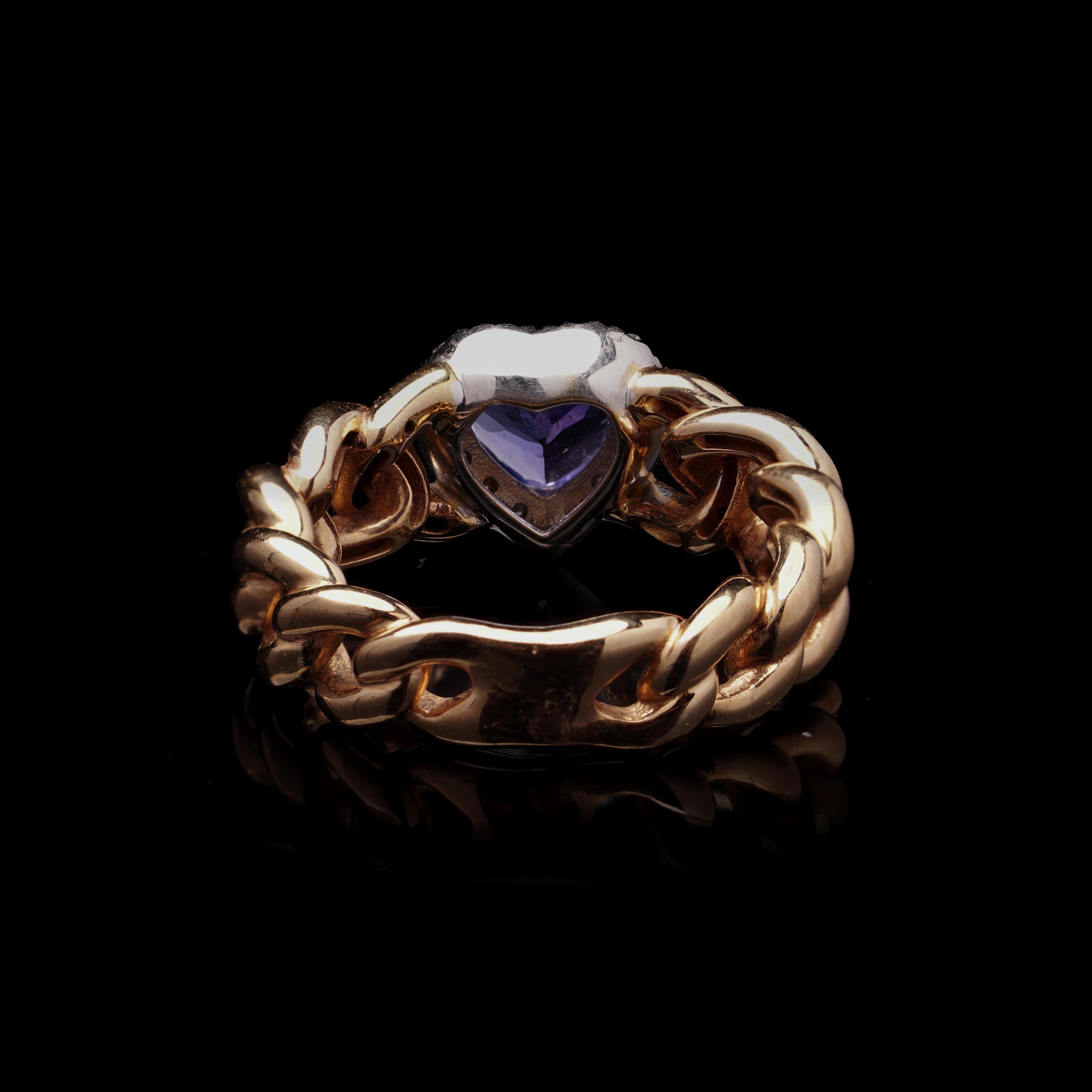 18kt Gold Heart-Shaped Tanzanite and Diamond Chain Link Ring In Excellent Condition For Sale In Braintree, GB